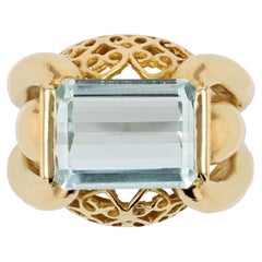 French 1950s Aquamarine 18 Karat Yellow Gold Tank Ring