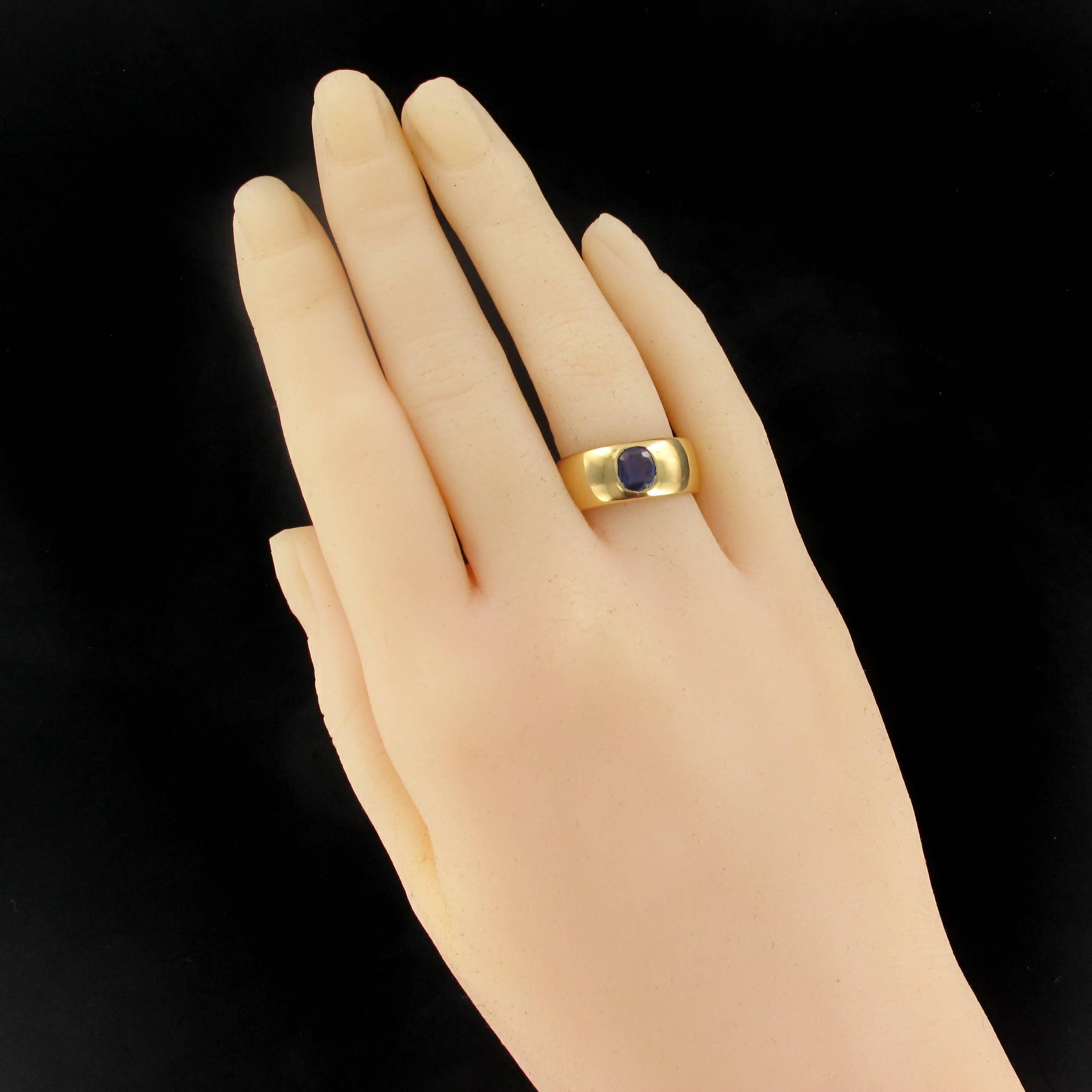 Sapphire Gold Band Ring In Excellent Condition In Poitiers, FR