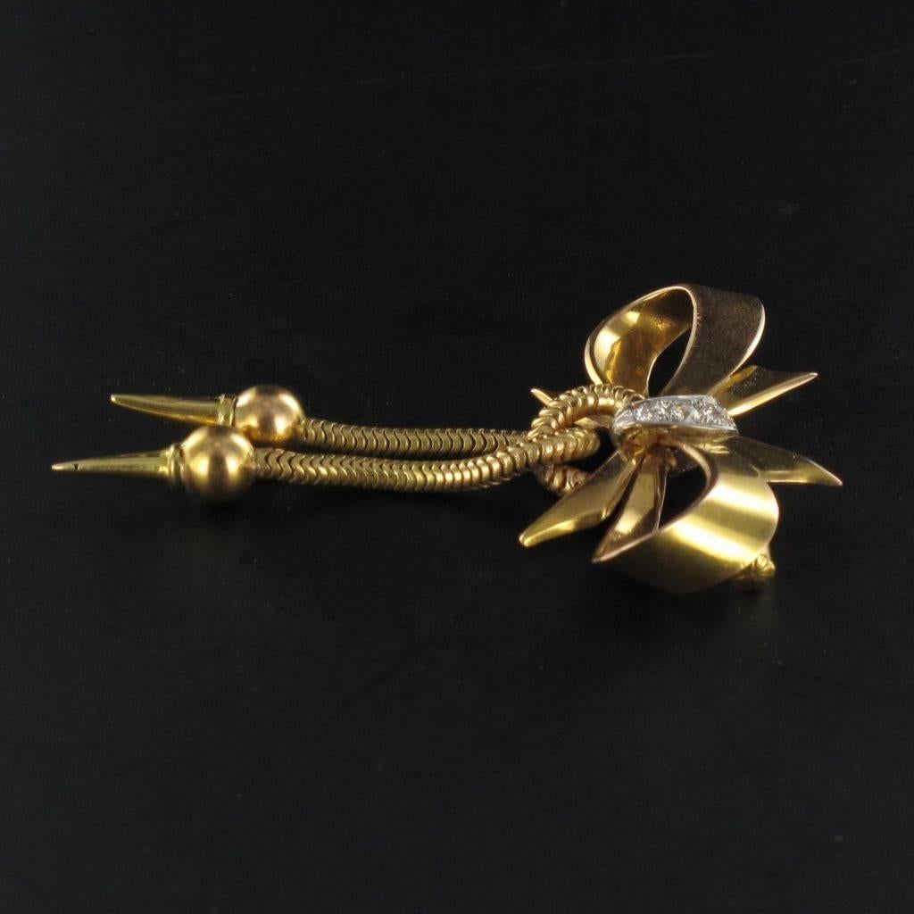 1950s Diamond Gold Tank Tubogaz and Bow Brooch In Excellent Condition In Poitiers, FR