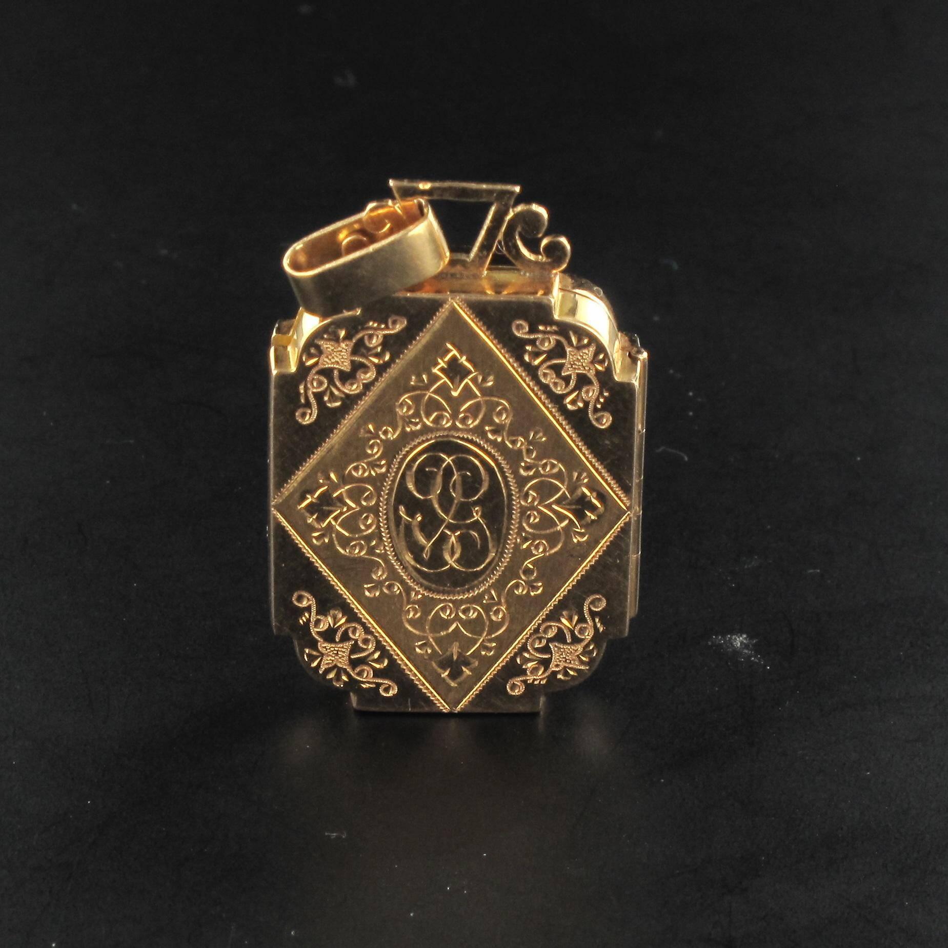 19th Century French Rectangular Engraved Gold Locket Pendant Medallion 3