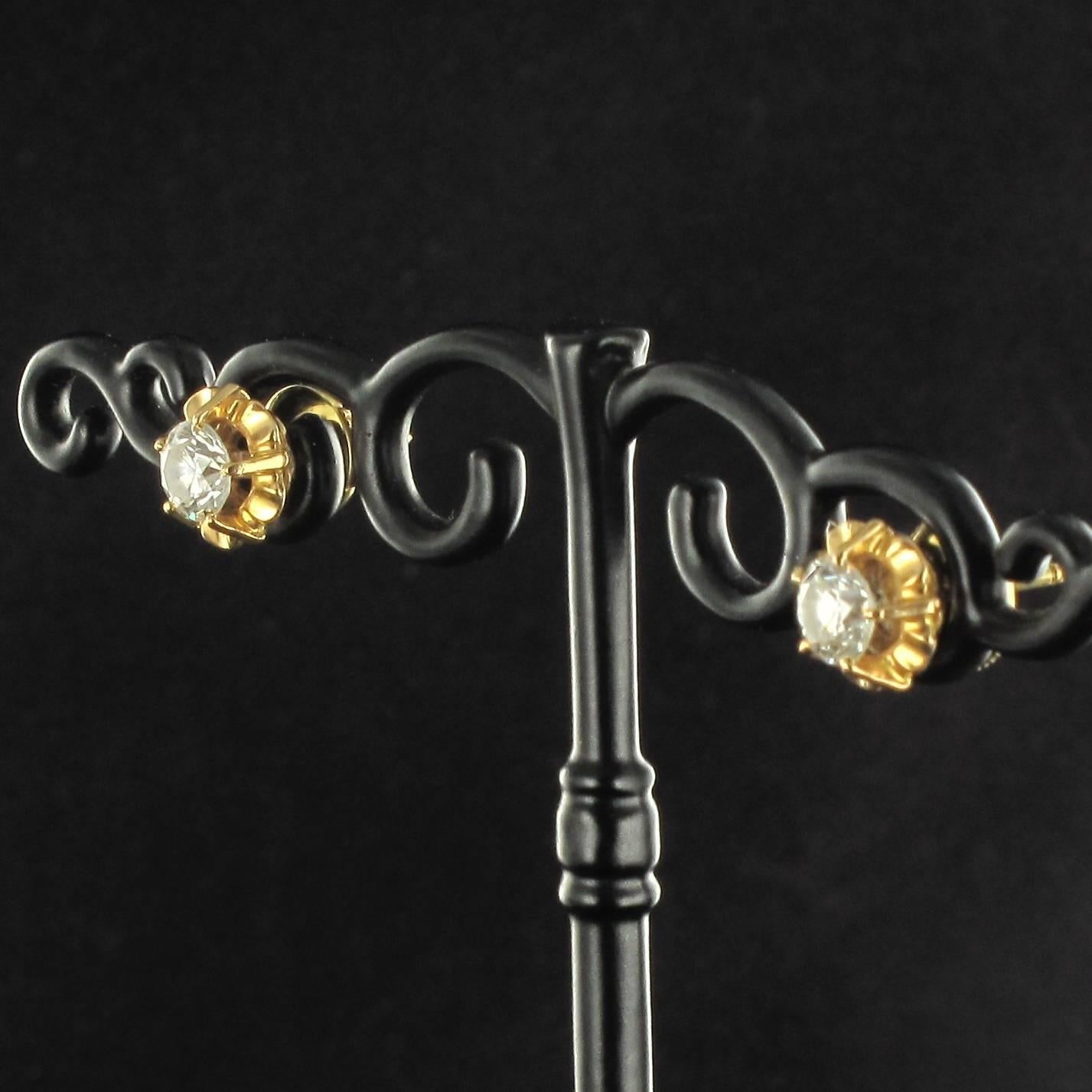 Retro Yellow Gold Diamond Stud Earrings In Excellent Condition In Poitiers, FR
