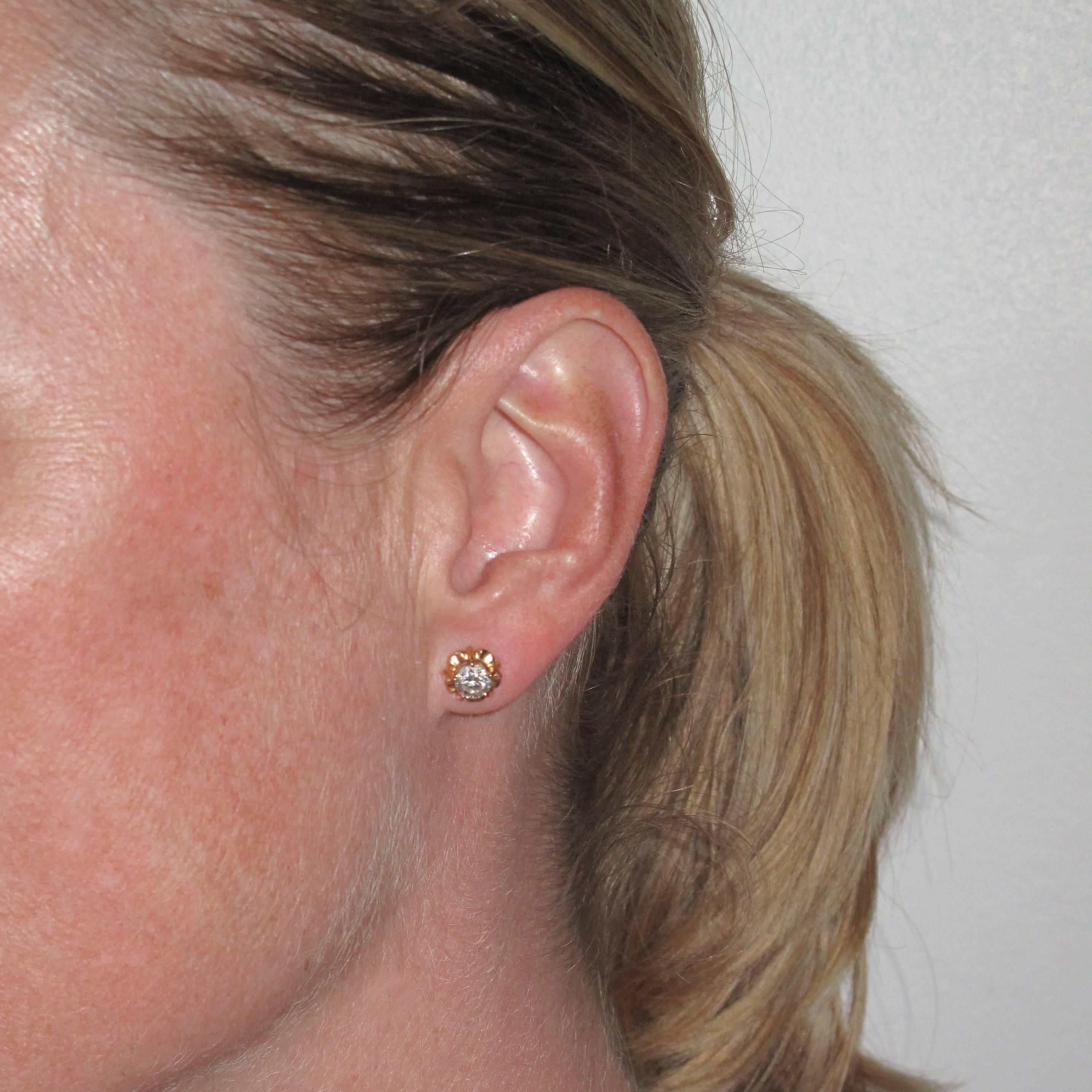 Women's Retro Yellow Gold Diamond Stud Earrings