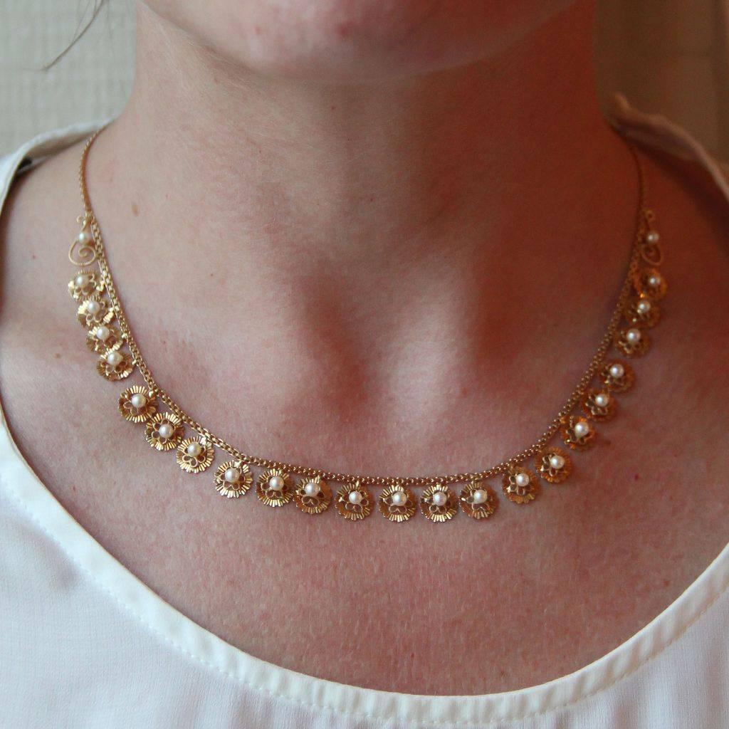Retro 1960s Cultured White Pearl Gold Necklace