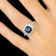 New Unheted Ceylon Sapphire Diamonds 18 Karat White Gold Cluster Ring