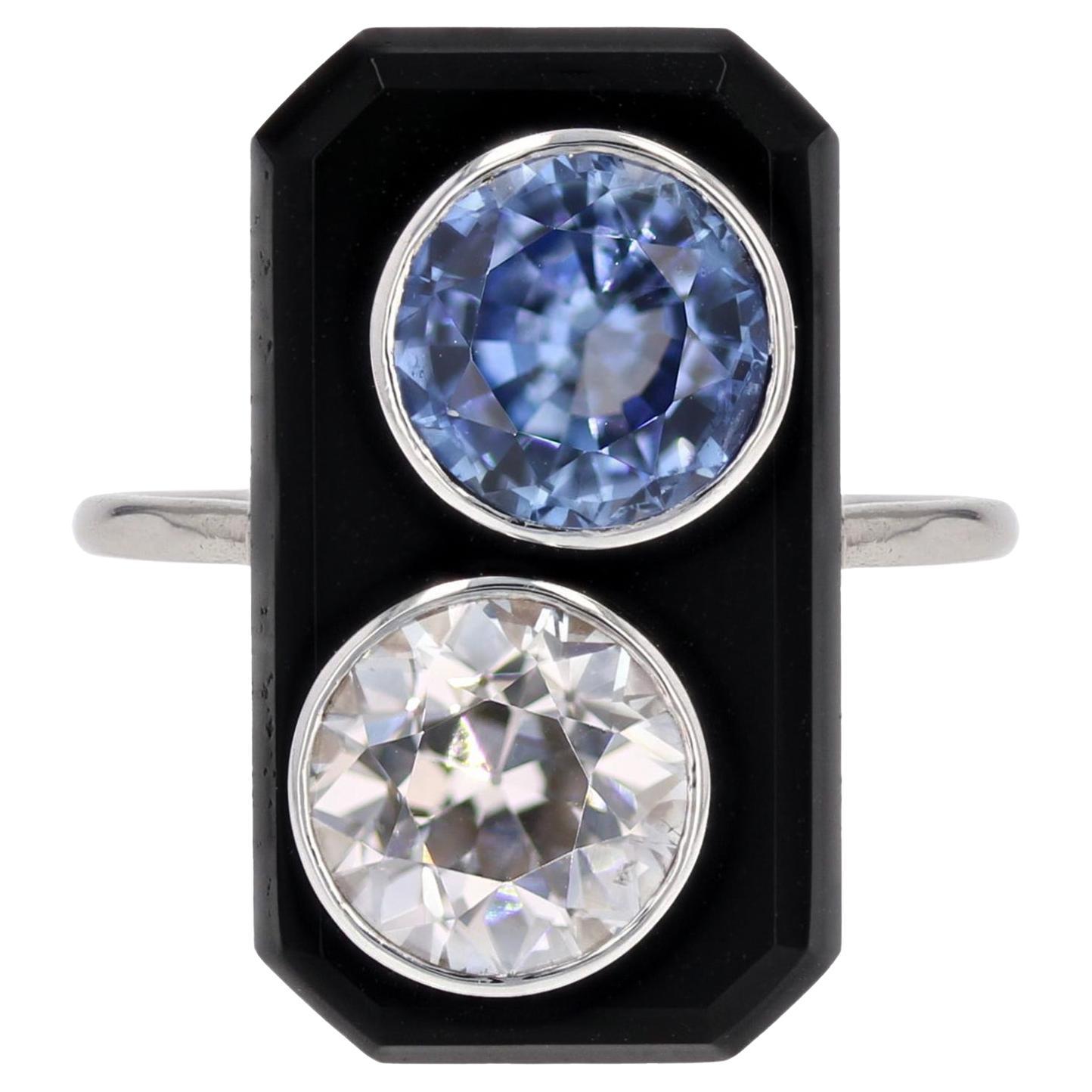 French 1925s Art Deco Sapphire Diamond Onyx Platinum Ring For Sale