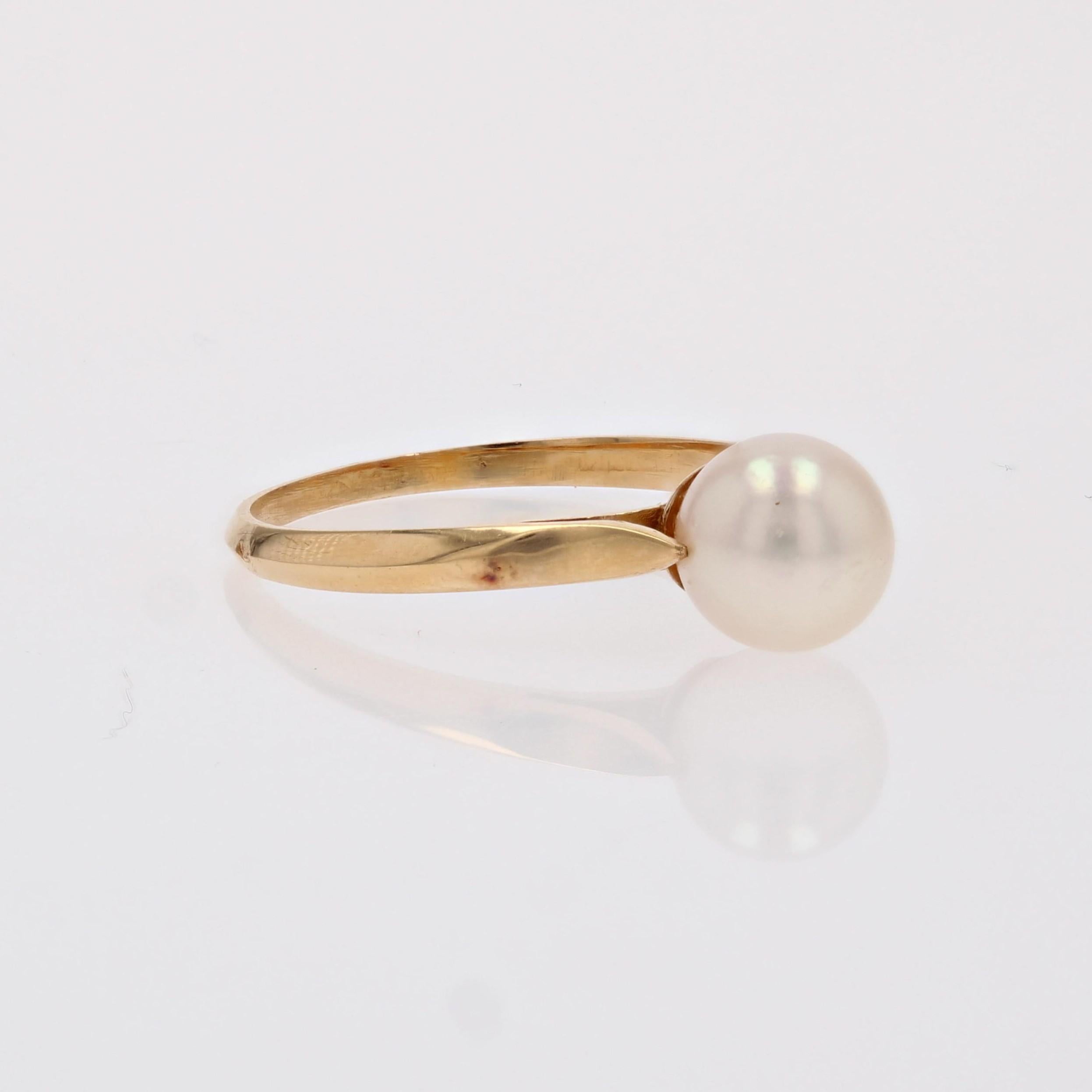 Französischer Solitär-Ring aus 18 Karat Gelbgold mit Zuchtperlen und Zuchtperlen, 20. Jahrhundert im Zustand „Hervorragend“ im Angebot in Poitiers, FR