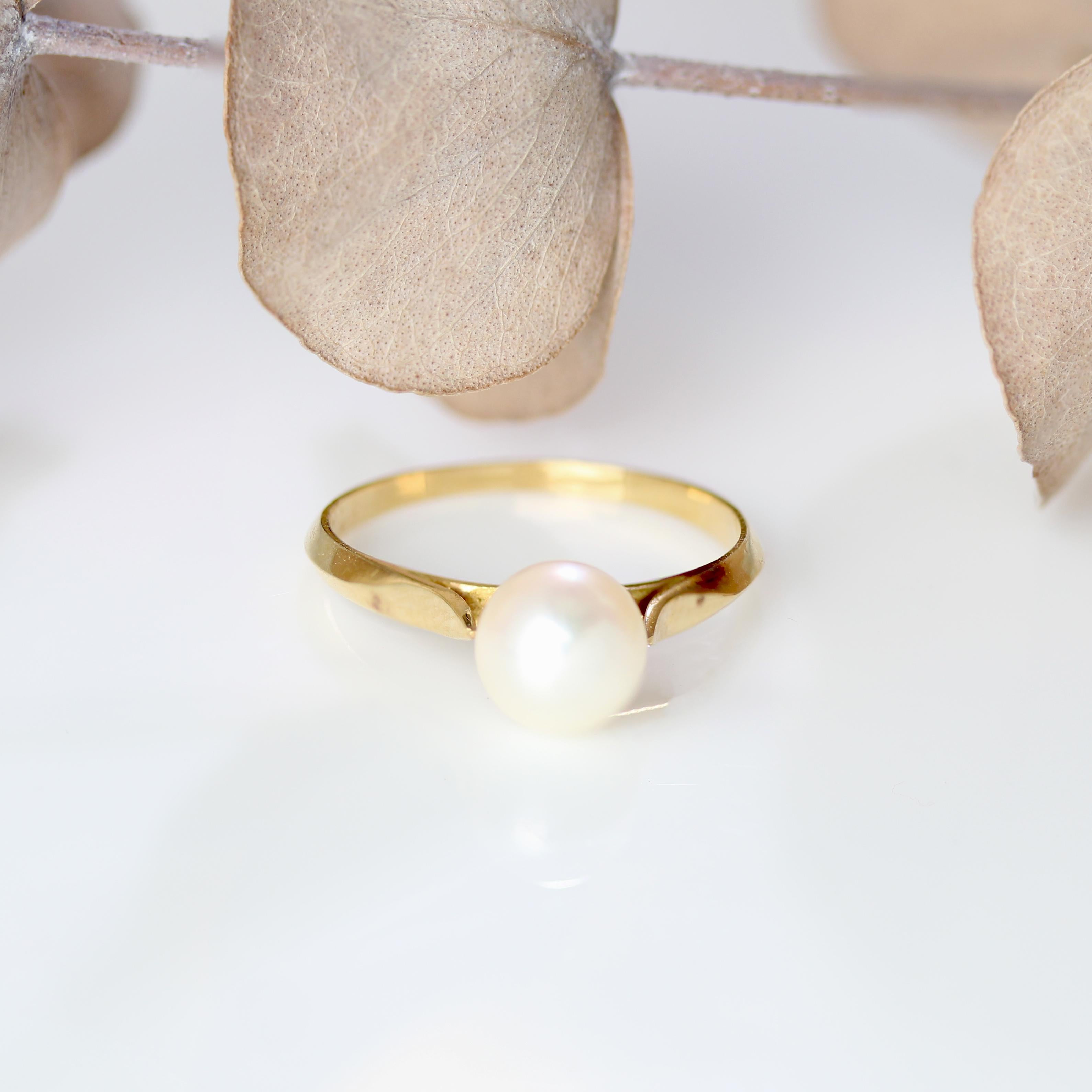 Französischer Solitär-Ring aus 18 Karat Gelbgold mit Zuchtperlen und Zuchtperlen, 20. Jahrhundert (Belle Époque) im Angebot