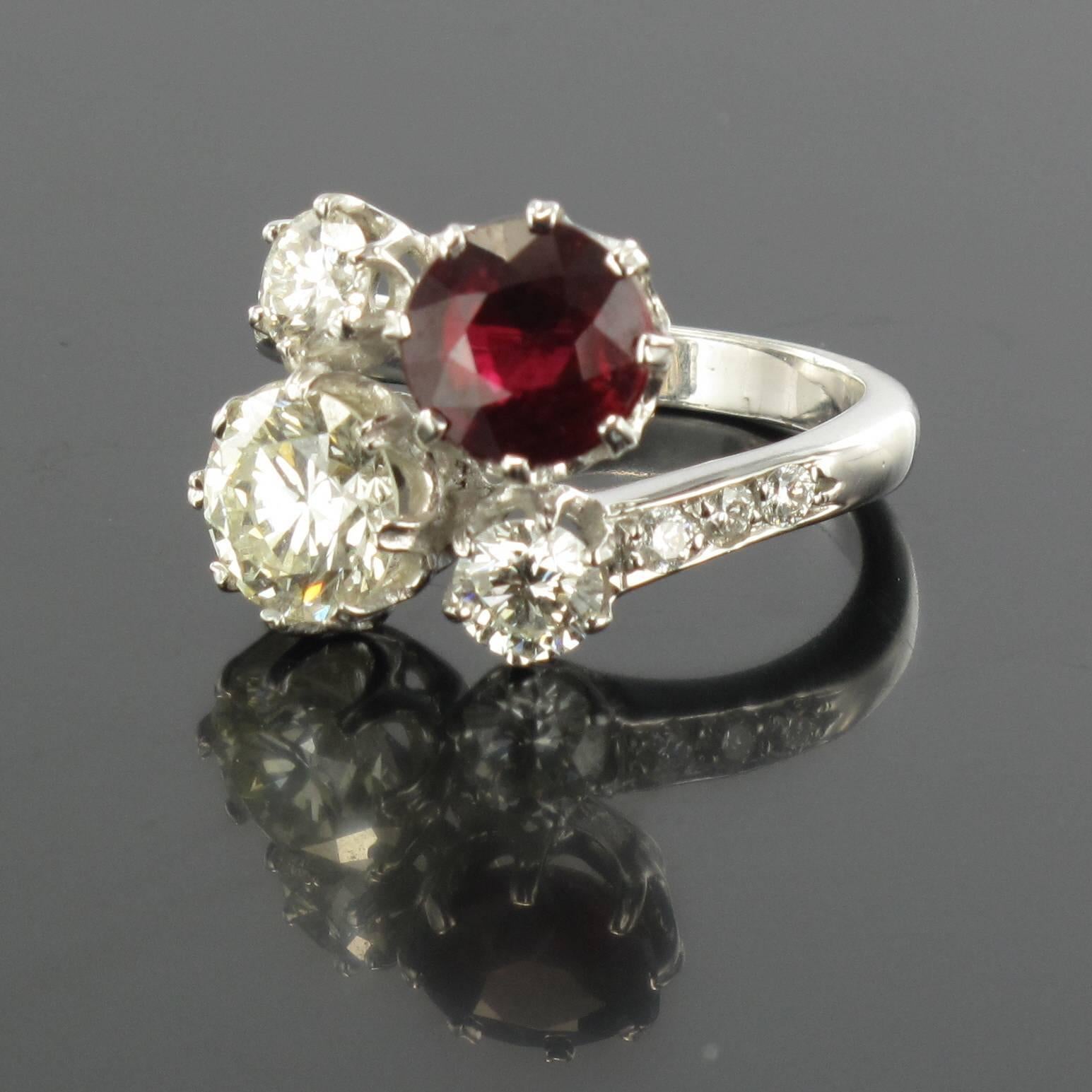 French 2.04 Carat Ruby Diamond 18 Karat White Gold Toi et Moi Engagement Ring For Sale 11