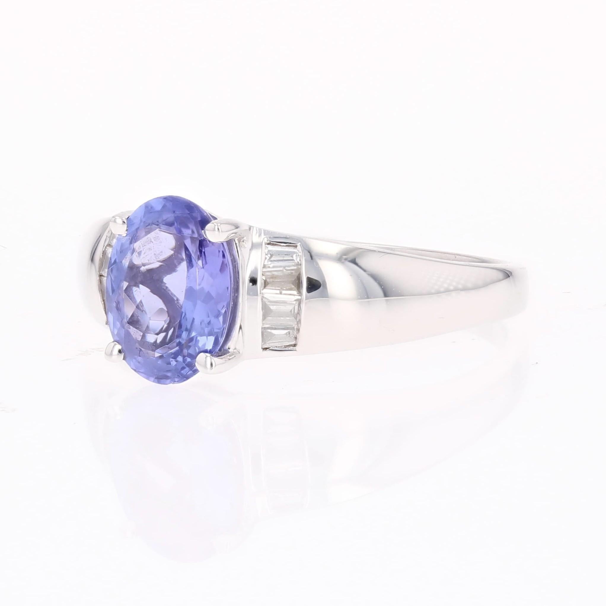 Anello moderno con diamanti di tanzanite in oro bianco da 18 carati in vendita 2