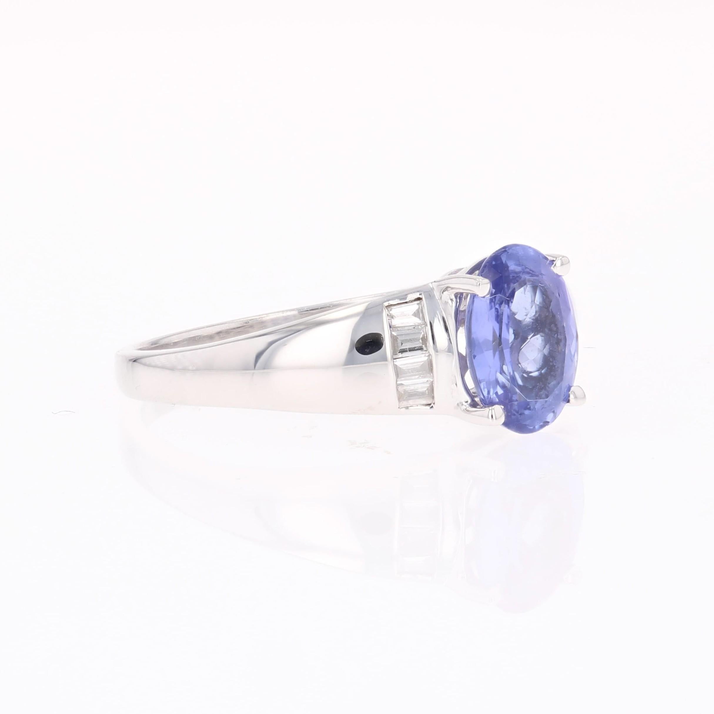 Anello moderno con diamanti di tanzanite in oro bianco da 18 carati in vendita 4