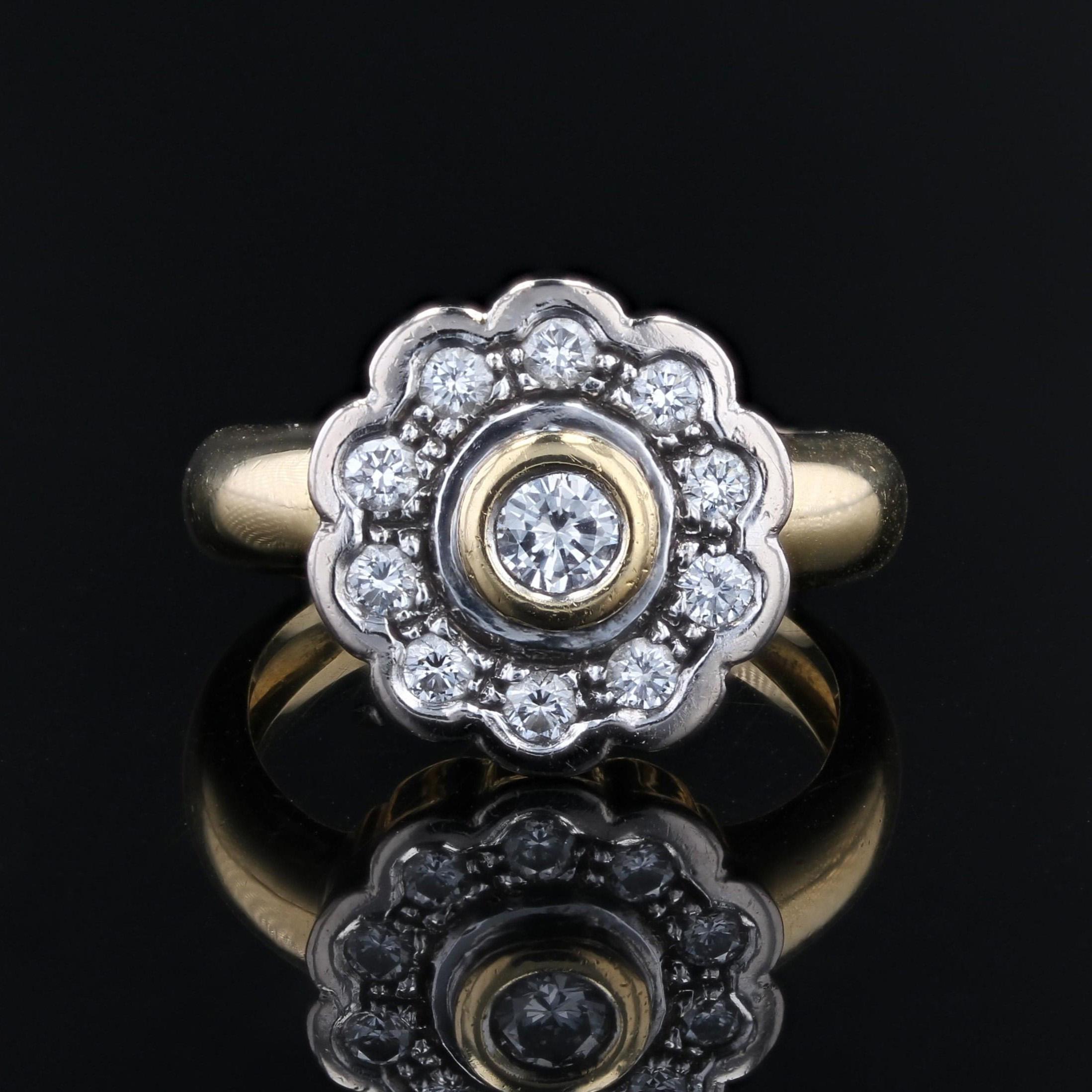Modern Diamonds Bague marguerite en or jaune blanc 18 carats Bon état - En vente à Poitiers, FR