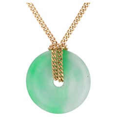 Collar moderno de cadena de oro amarillo de 18 quilates con disco de jade de segunda mano