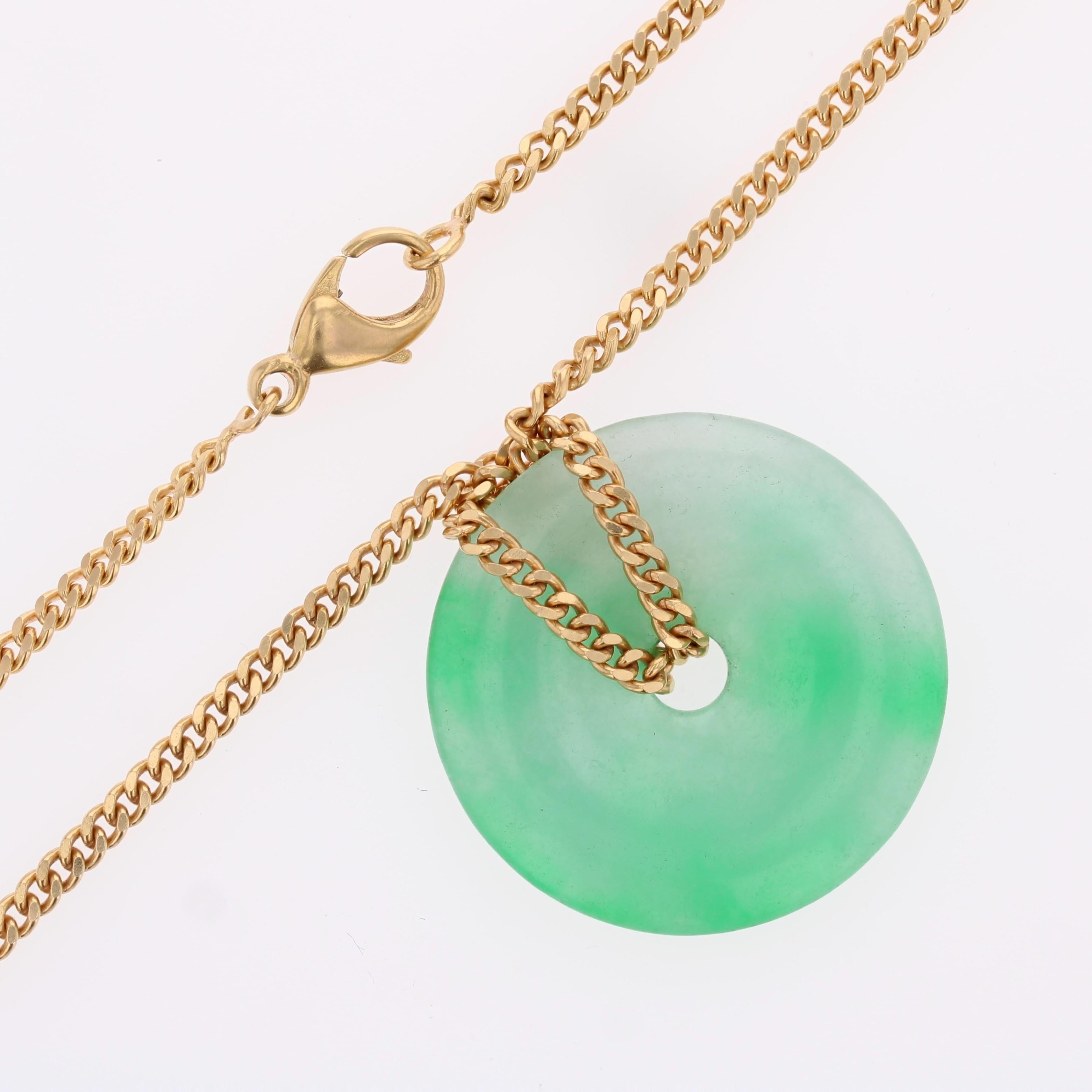 Chaîne collier moderne d'occasion en or jaune 18 carats avec disques de jade en vente 6