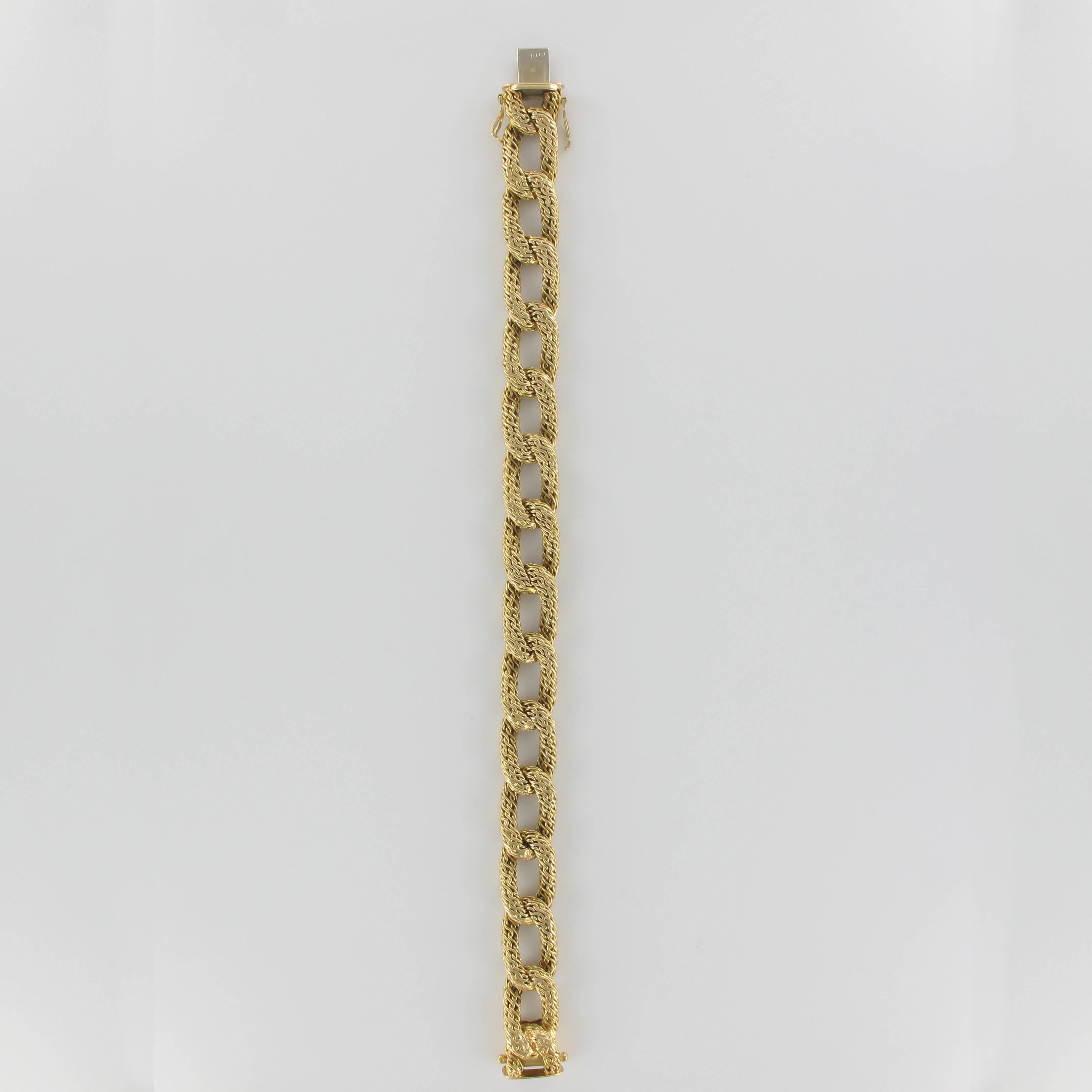 Bracelet  chane vintage franais en or jaune 18 carats et ciselure, annes 1960 en vente 3