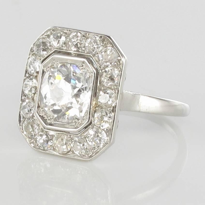 French Art Deco 2.60 Carat Diamond Platinum Ring For Sale 3