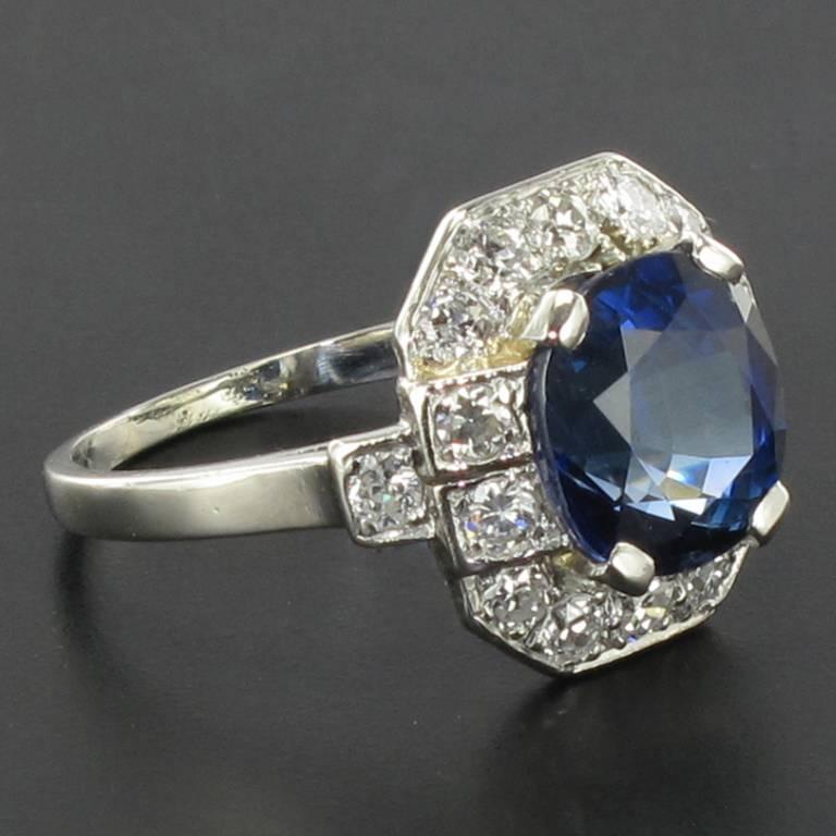 1925 French Art Deco 4.26 Carat Ceylon Sapphire Diamond Ring In Excellent Condition In Poitiers, FR