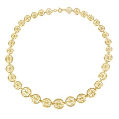 1960s Retro Filigreed Openwork Round Motif 18 Karat Yellow Gold Necklace 1960s Retro Filigreed Openwork Round Motif 18 Karat Yellow Gold Necklace