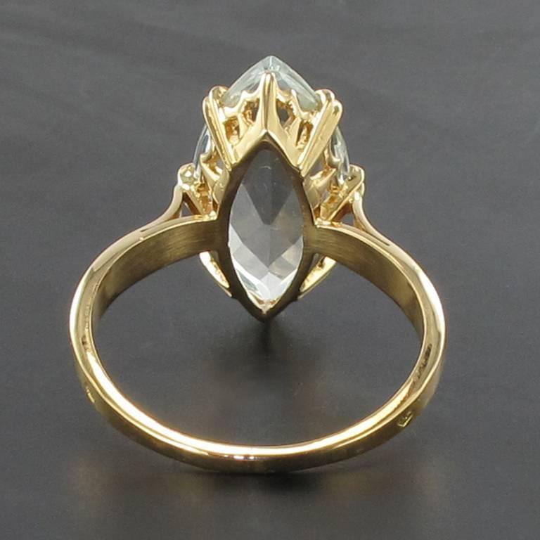 French 1960s 3.40 Carat Aquamarine 18 Karat Yellow Gold Ring In Excellent Condition In Poitiers, FR