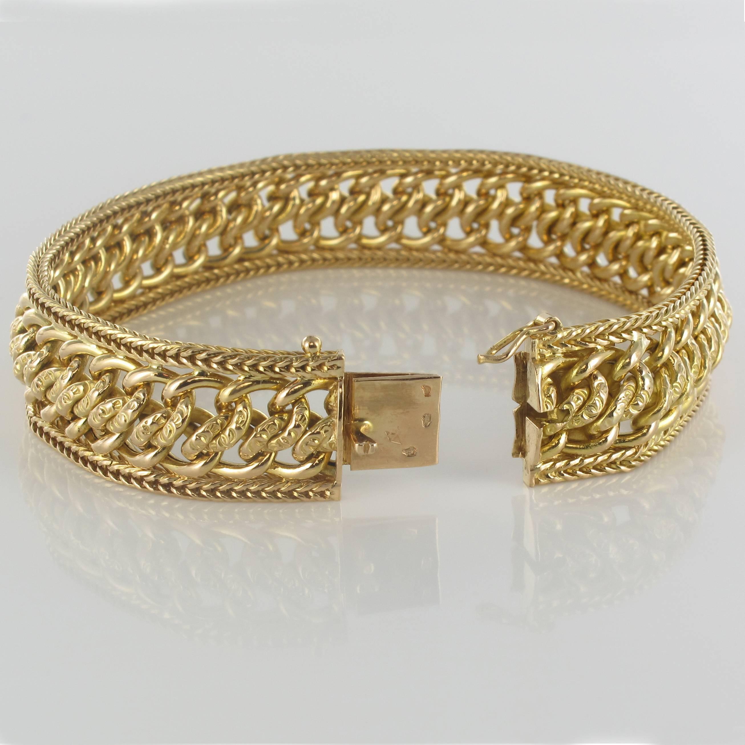 French 1970s 18 Karat Yellow Gold Flexible Bracelet In New Condition In Poitiers, FR