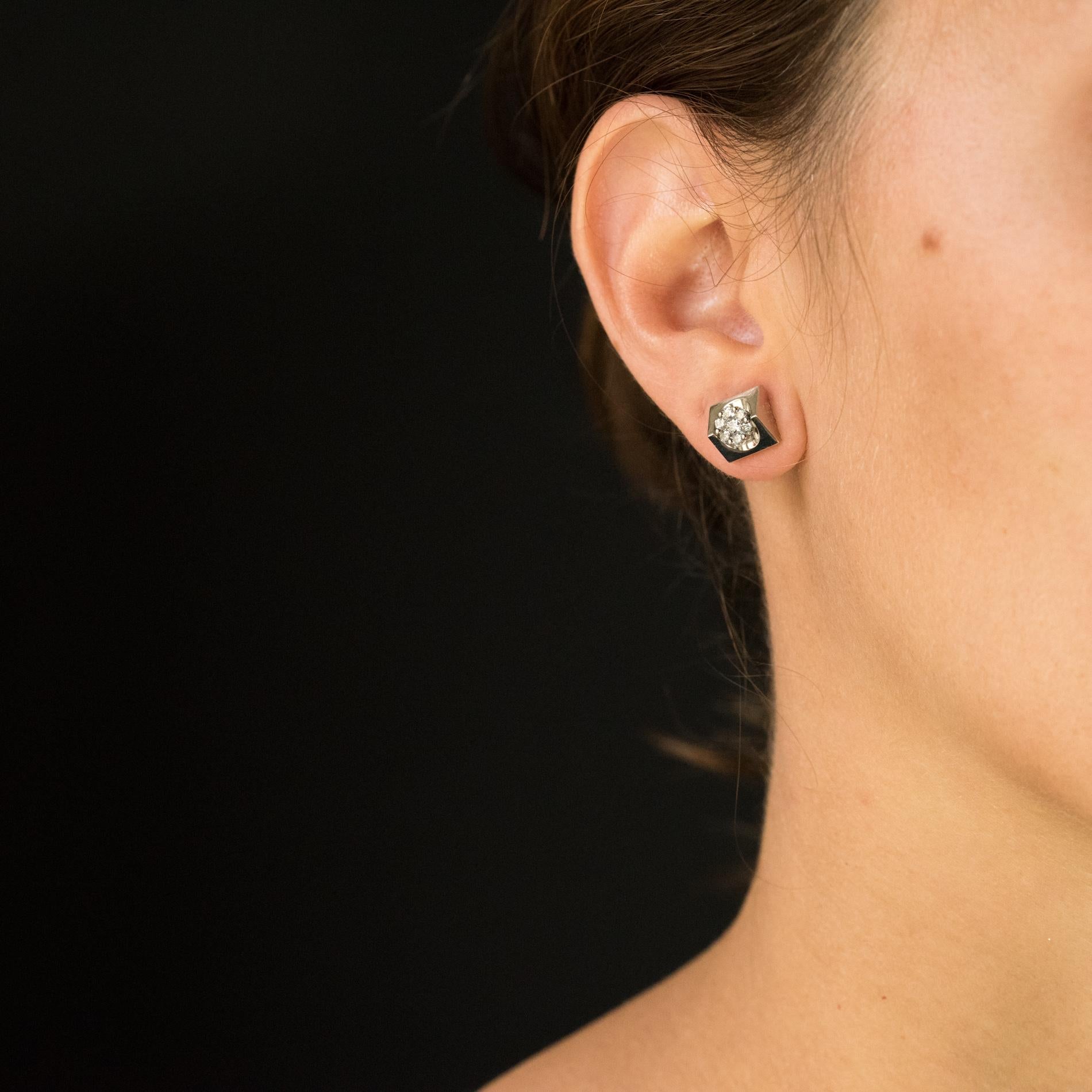 Nouveau Boucles d'oreilles géométriques en or blanc 18 carats et diamant Pour femmes en vente