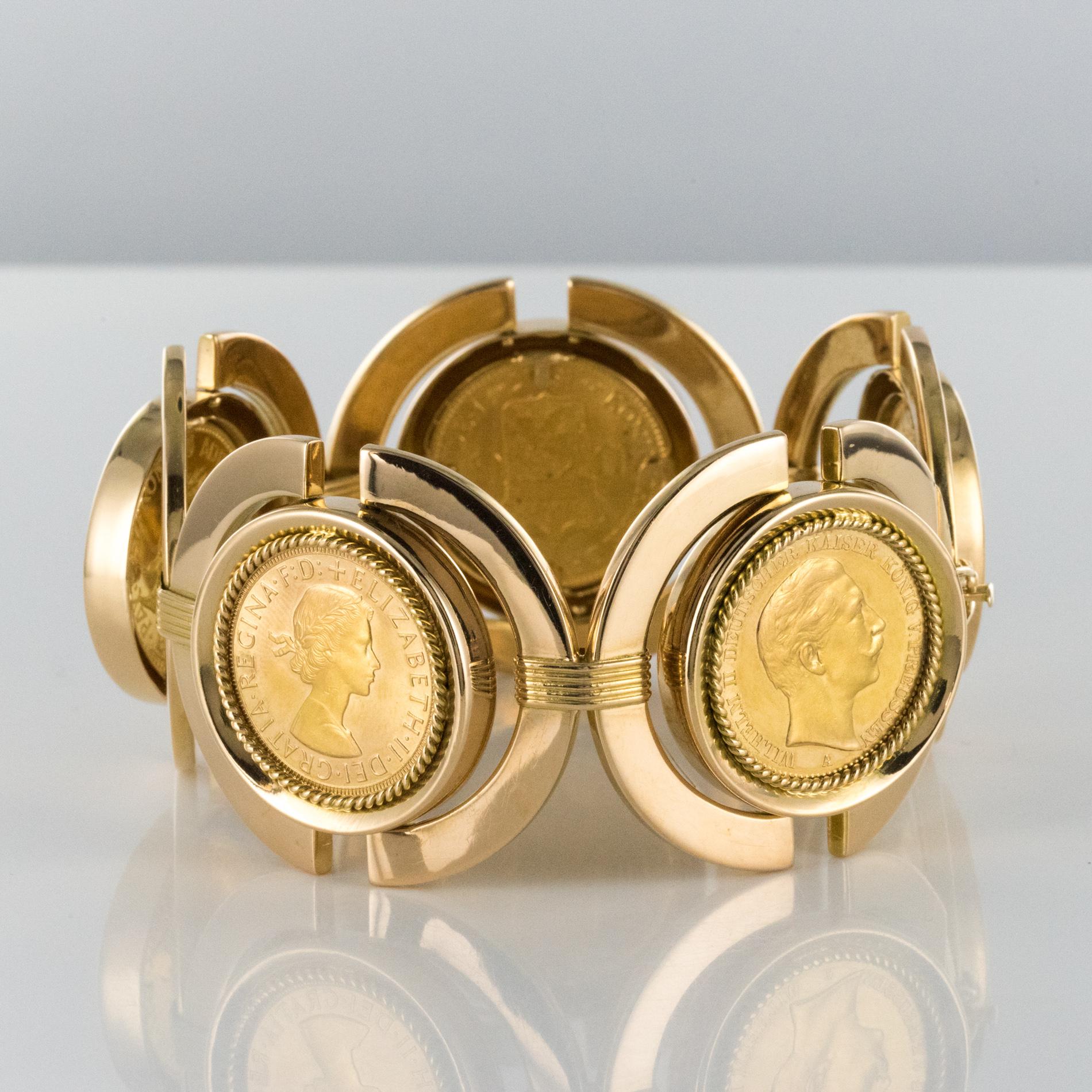 1960s Retro 18 Karat Yellow Gold Coins Bracelet In Good Condition In Poitiers, FR