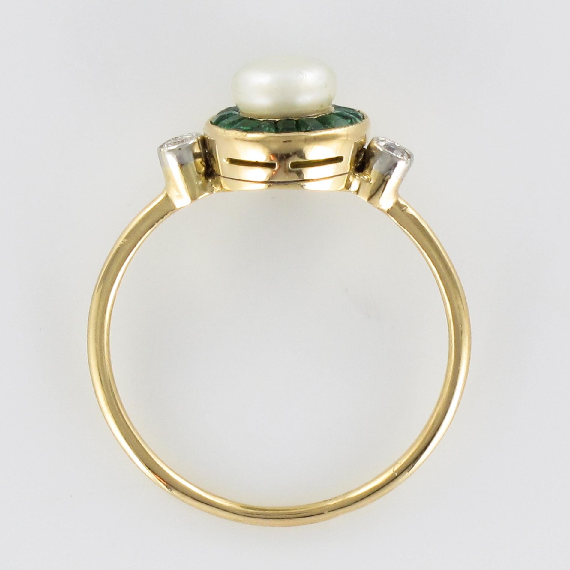 1920s Edwardian Natural Pearl Calibrated Emerald Yellow Gold Ring 3
