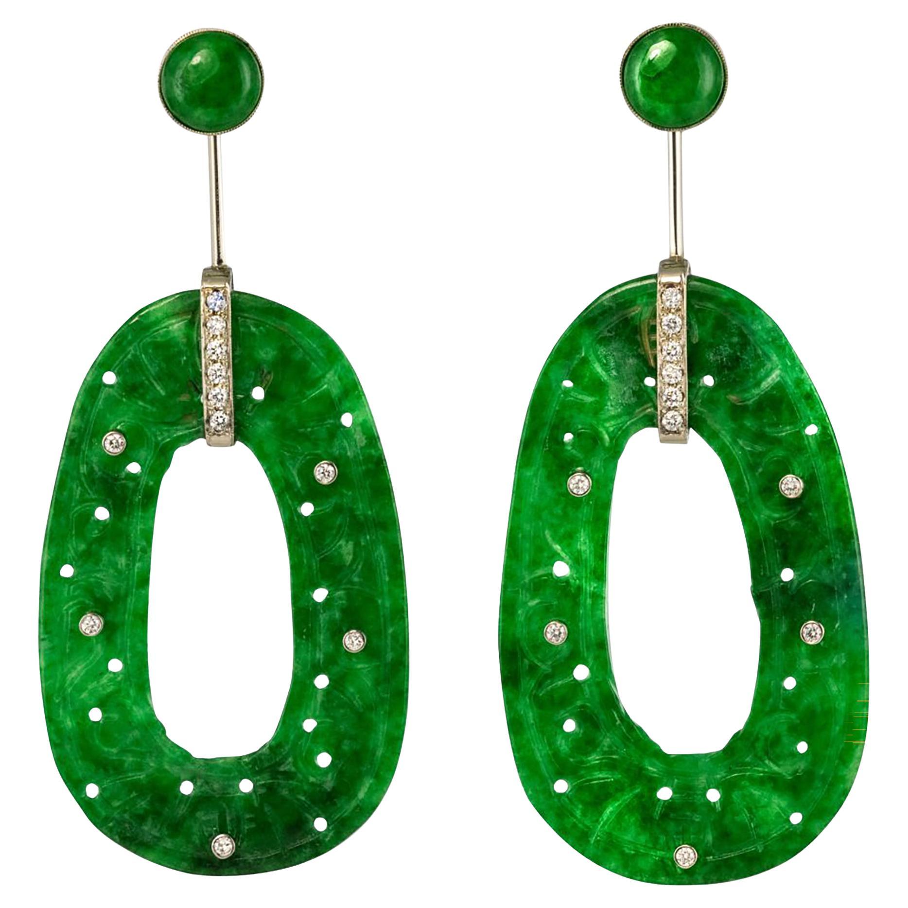 Orecchini pendenti in oro bianco 18 carati con diamanti di giada Baume in vendita