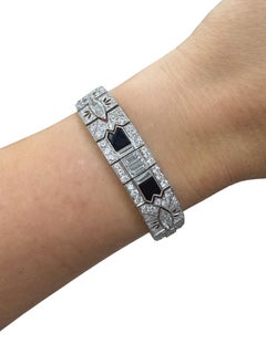 Art Deco, 15.50 Carats Diamond and Onyx Bracelet, Platinum