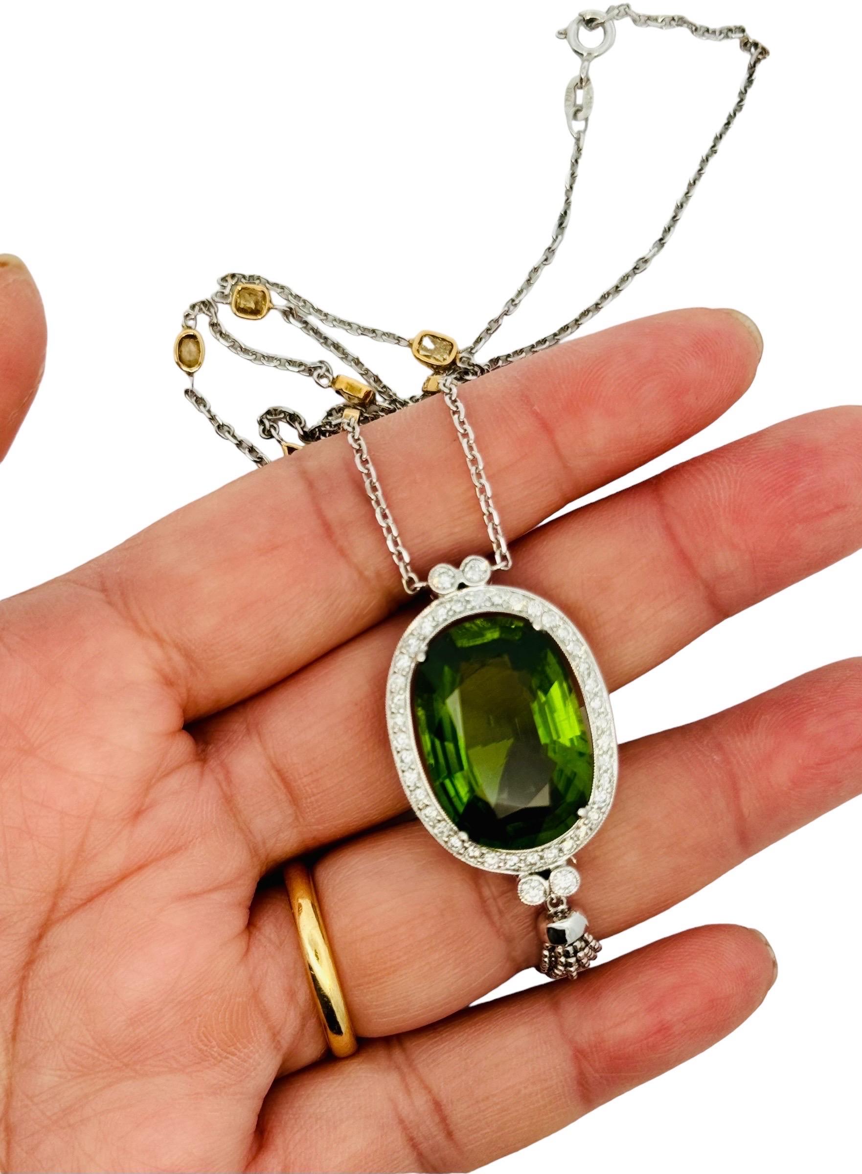 Collar de gota de peridoto y diamantes de 20,55 quilates en venta 4