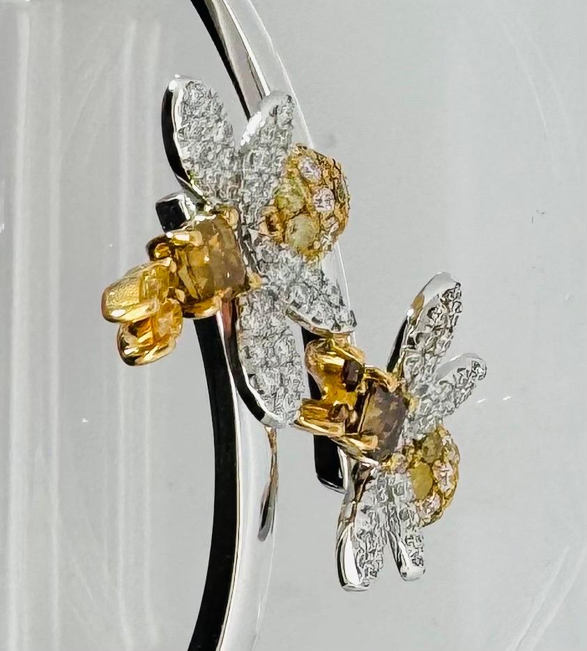 Braccialetto ape con diamanti colorati in oro 18 carati in vendita 4