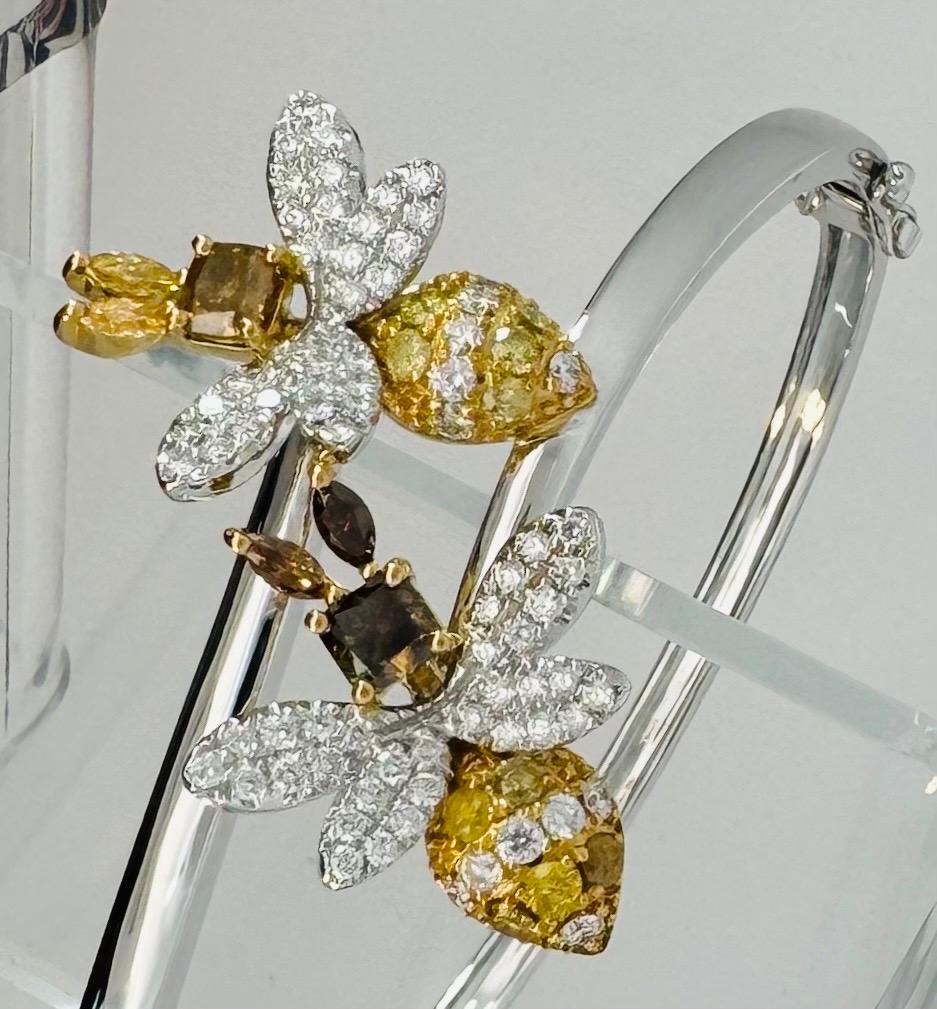 Braccialetto ape con diamanti colorati in oro 18 carati in vendita 5