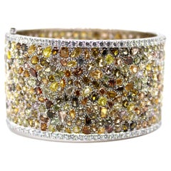 Bracciale con diamanti multicolore da 81 carati Nature in 18 carati, unico nel suo genere.