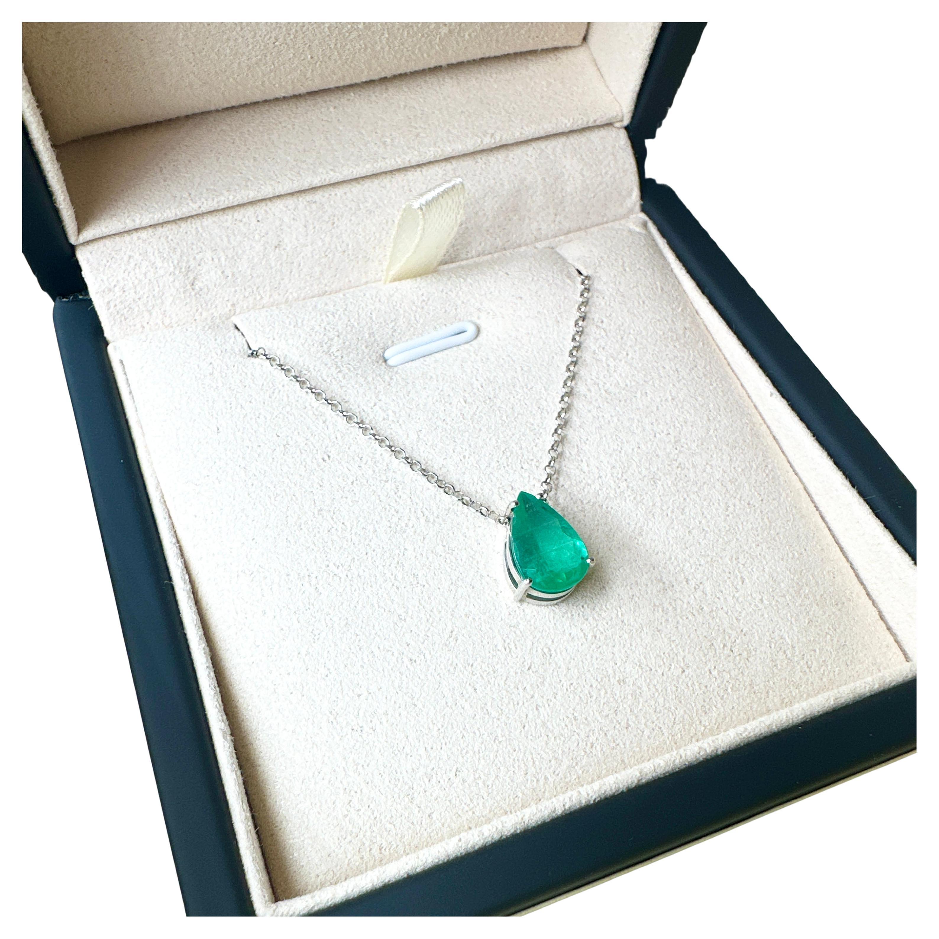 Natural Emerald Necklace 18K Solid Gold - Pear Shape