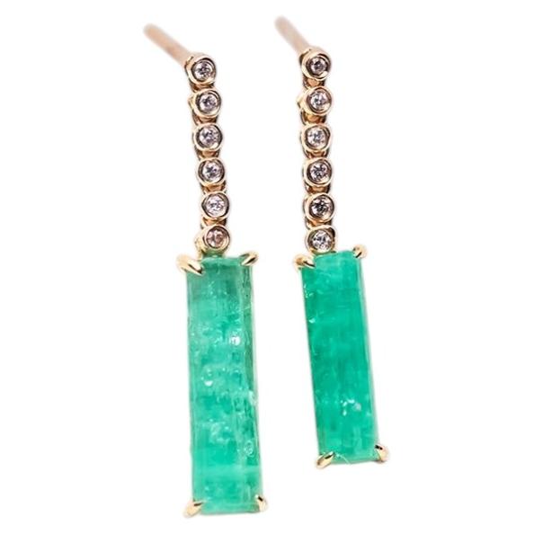 Beautiful Colombian Raw Emerald Diamond Drop Earrings in 14K Yellow Gold For Sale