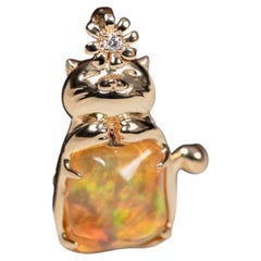 Adorable Piggy Cat Mexican Fire Opal Diamond Pendant 18K Yellow Gold