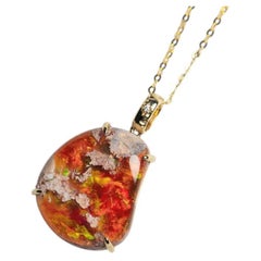 Collana con ciondolo in opale di fuoco “Matrix” e diamanti, un vero gioiello raro, in oro giallo 14 carati
