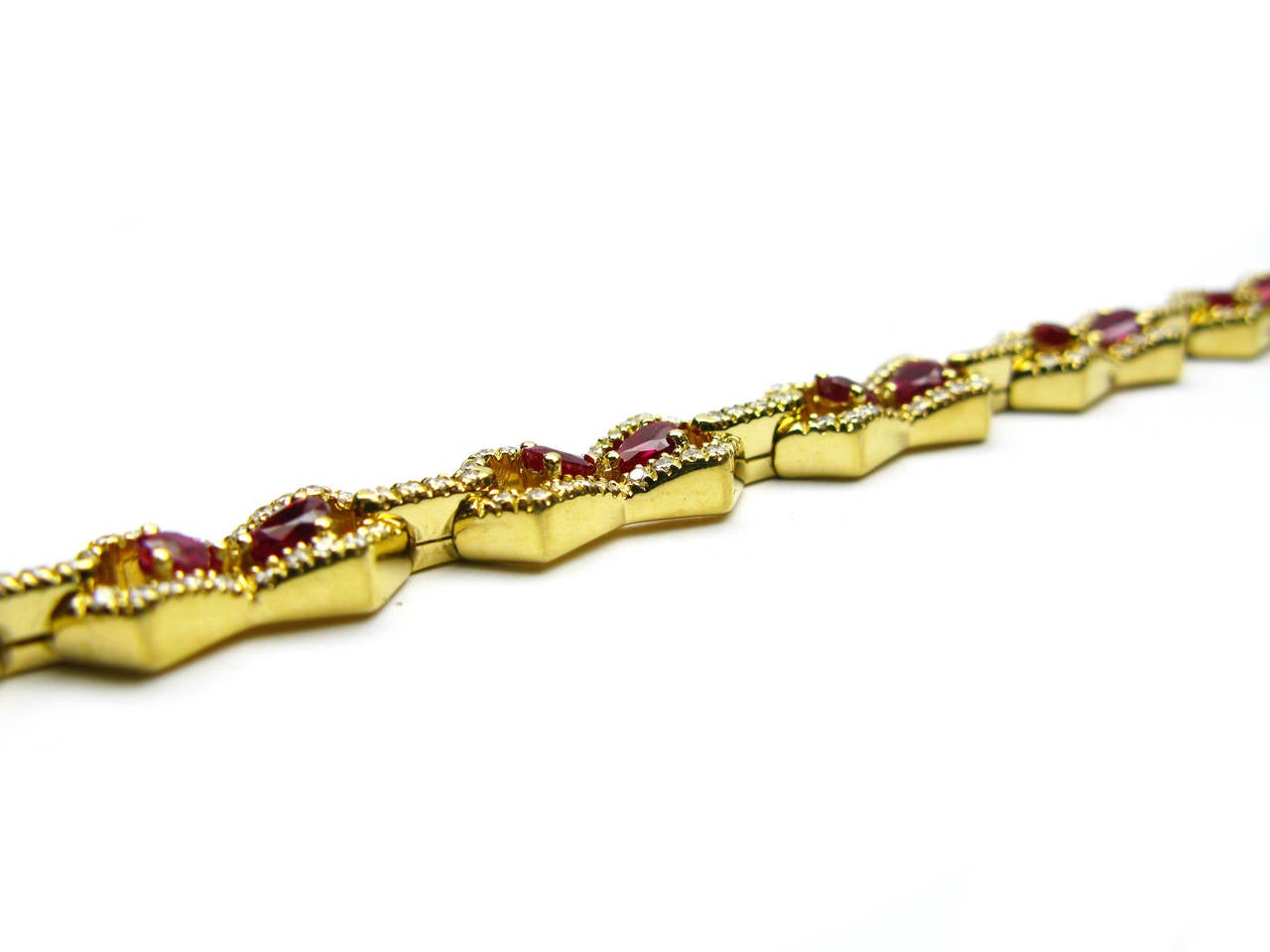 Kurt Wayne Ruby & Diamond Gold Bracelet In New Condition In New York, NY