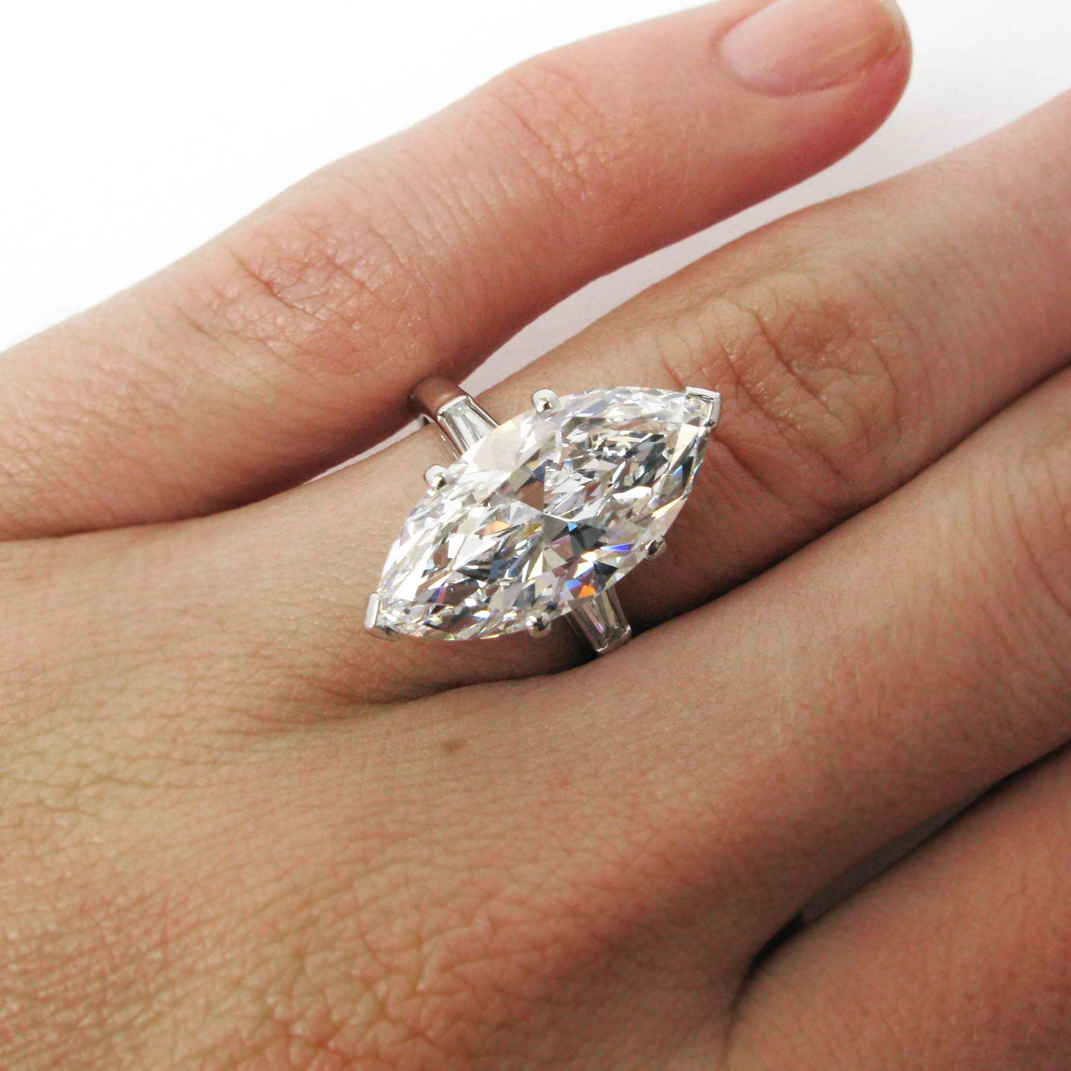 Classic 6.02 Carat GIA Cert Marquise Cut Diamond Platinum Ring  In Excellent Condition In New York, NY