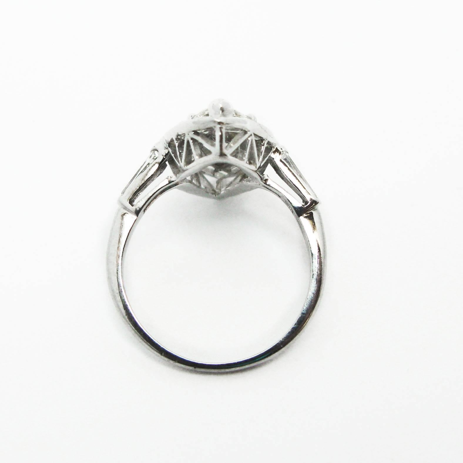 1.59 Karat GIA Cert Marquise Cut Diamant und Platin Ring 3