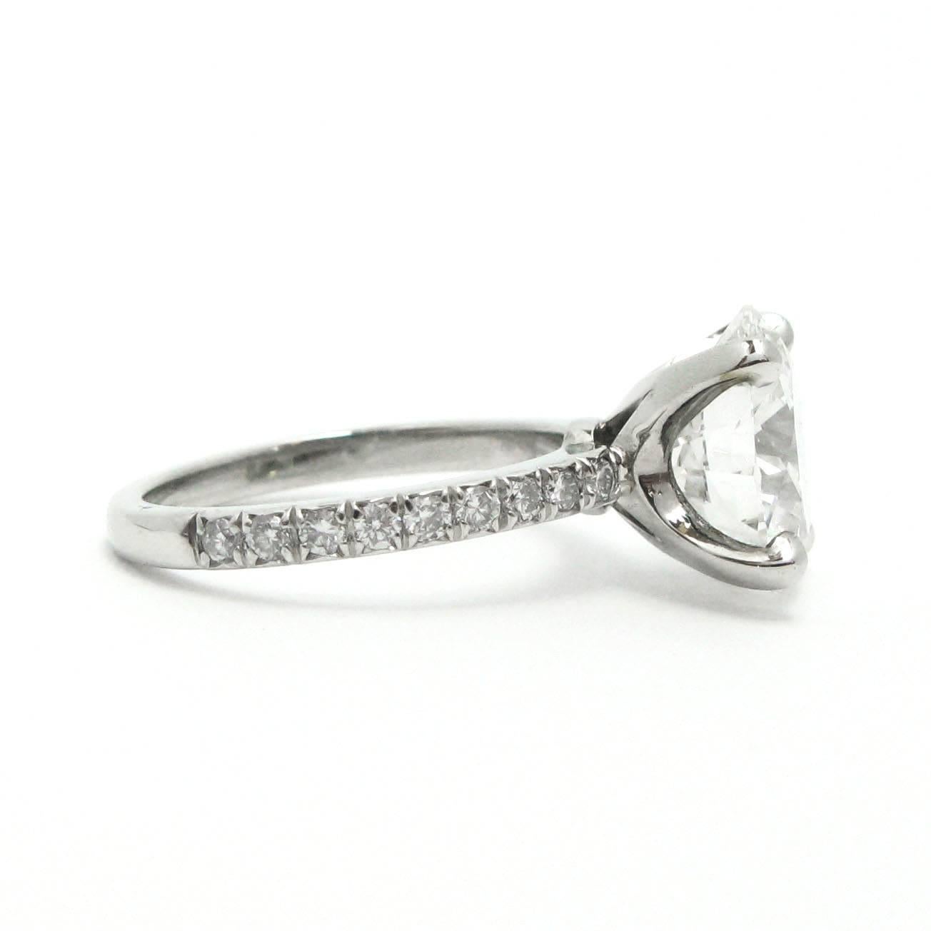 4.02 Carat GIA Round Brilliant Cut Diamond and Platinum Ring In Excellent Condition In New York, NY