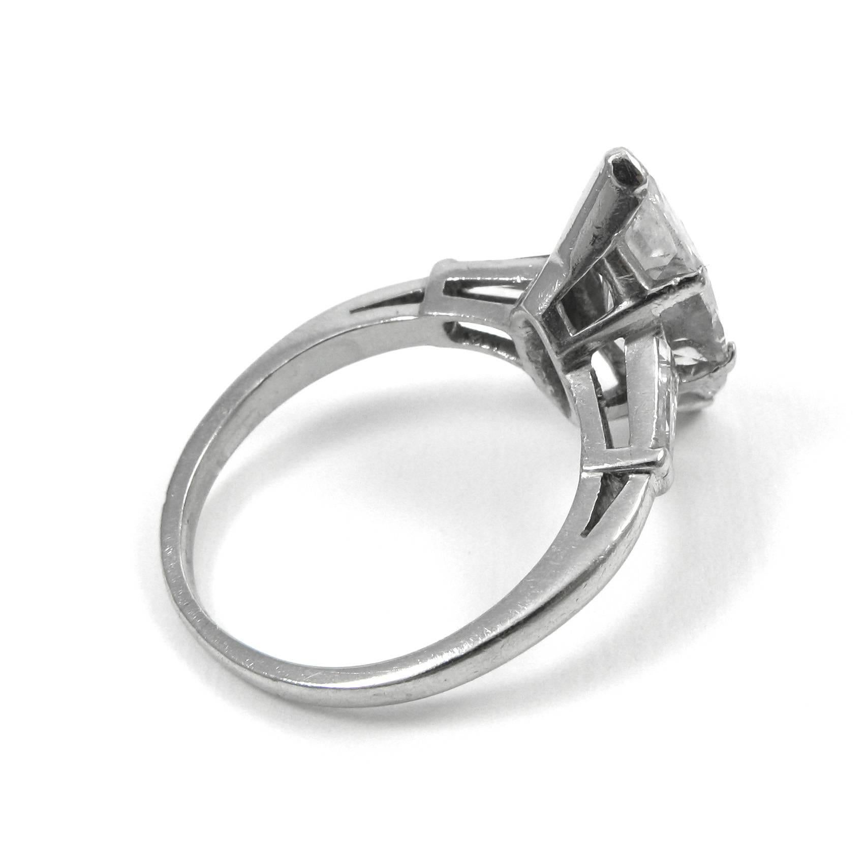 Women's or Men's Classic GIA Certified 2.93 Carat Marquise Cut Diamond Platinum Engagement Ring
