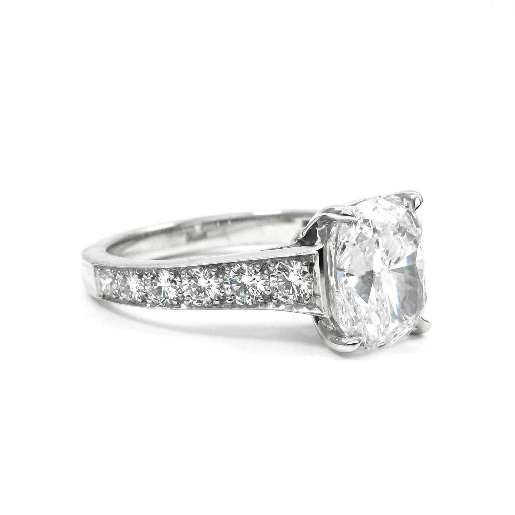 GIA Certified 3.83 Carat Total Cushion Cut Diamond Platinum Ring In Excellent Condition In New York, NY