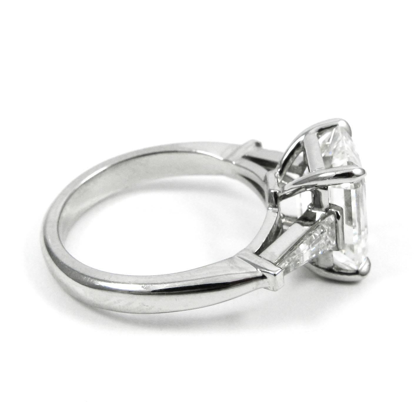 Women's or Men's GIA Certified 3.24 carat H VS1 Emerald Cut Classic Diamond Platinum Ring
