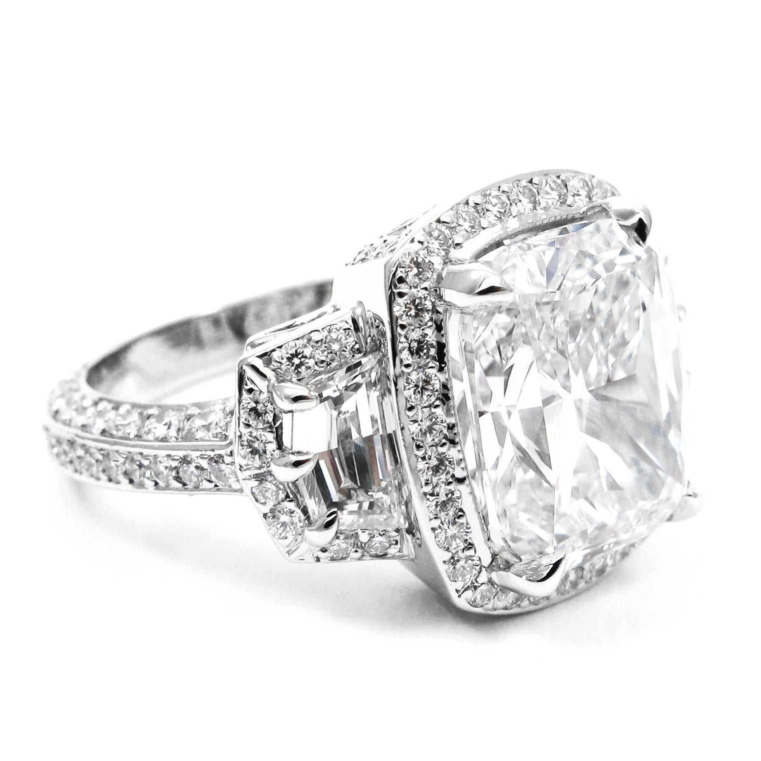 GIA Certified 5.00 Cushion Cut Diamond E VS1 Pave Three Stone Platinum Ring In Excellent Condition In New York, NY