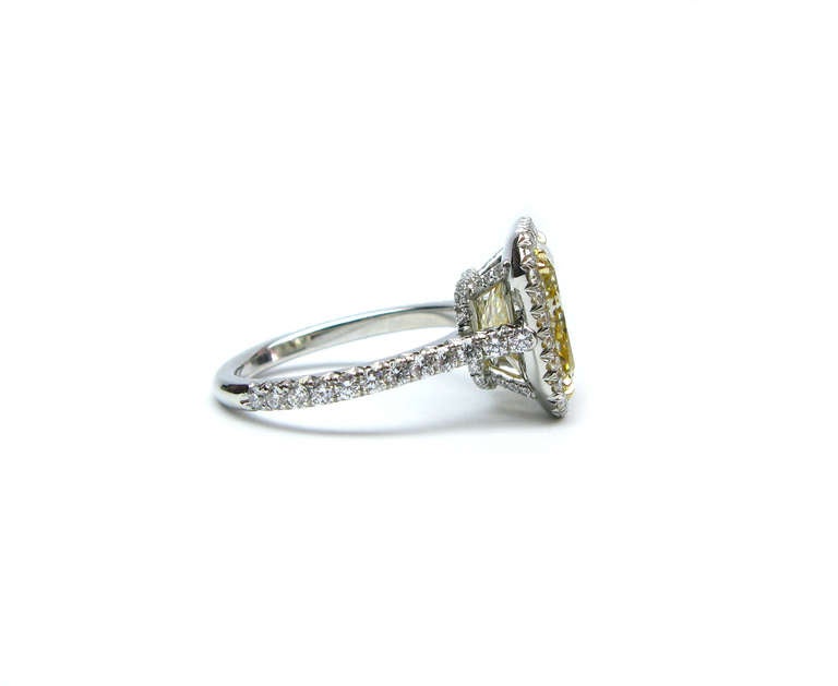 Women's 5.38 carat GIA Certified Fancy Light Yellow Radiant Diamond Frame Ring