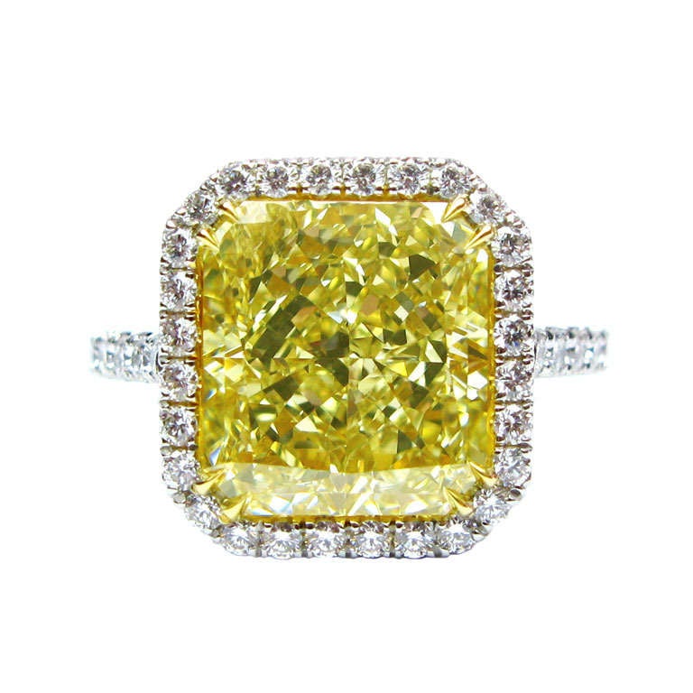5.38 carat GIA Certified Fancy Light Yellow Radiant Diamond Frame Ring