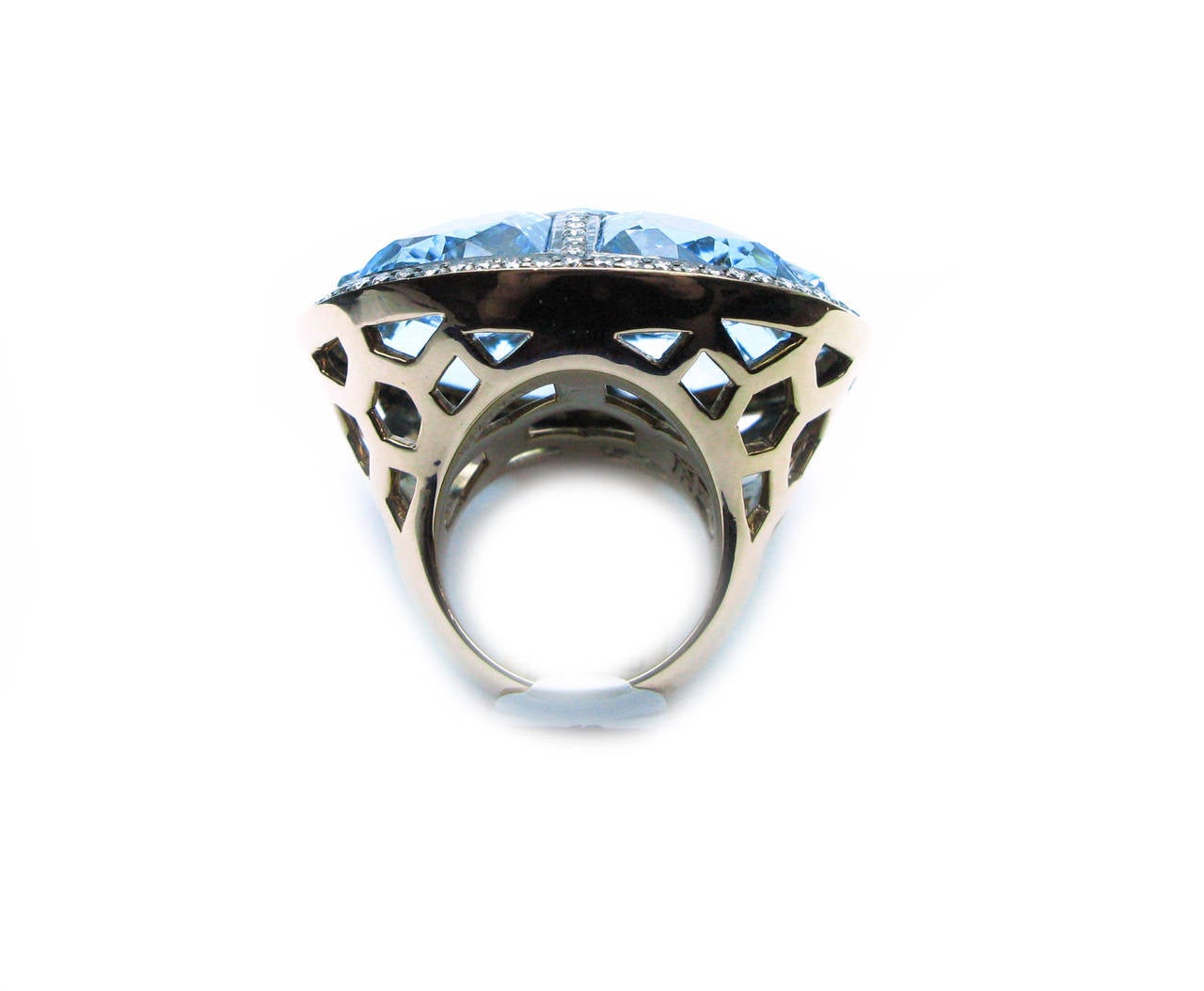 Zorab Blue Topaz Diamond Gold Cocktail Ring In New Condition In New York, NY