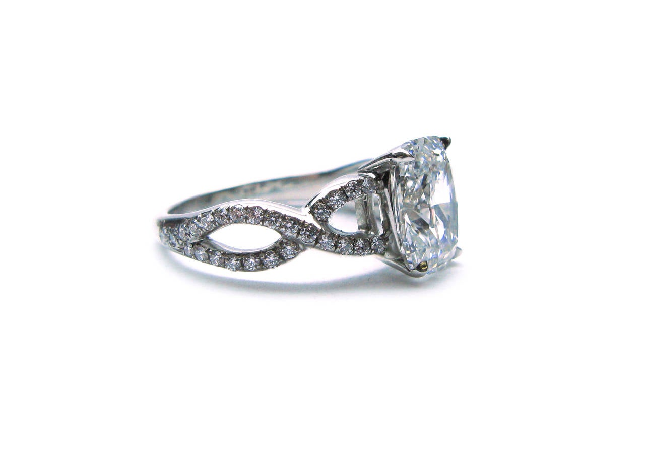 2.28 Carat GIA D VVS1 Oval Brilliant Diamond and Platinum Ring In New Condition In New York, NY