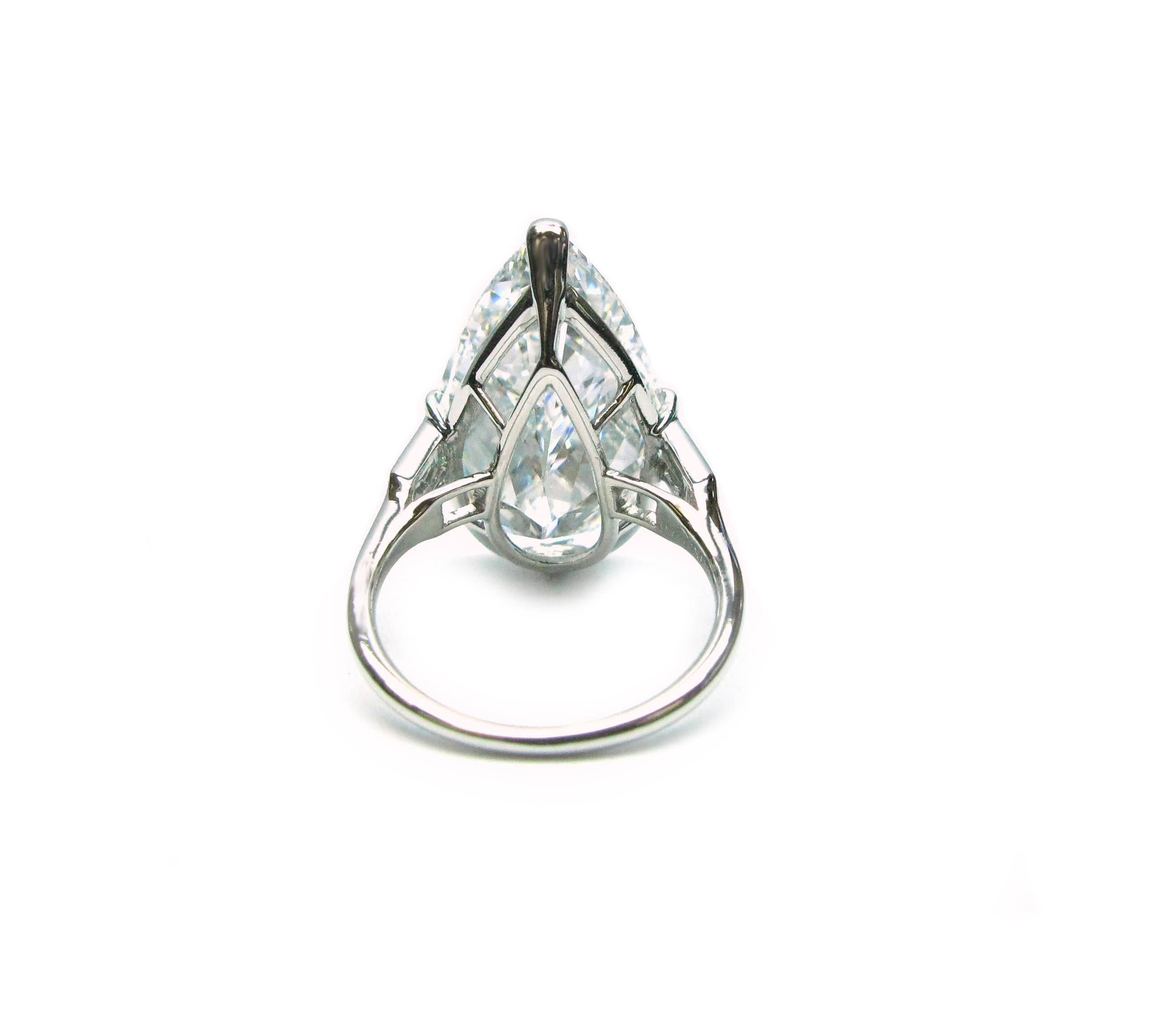  Bague en platine Cartier GIA Cert 10::02 carats:: diamant en forme de poire Pour femmes 