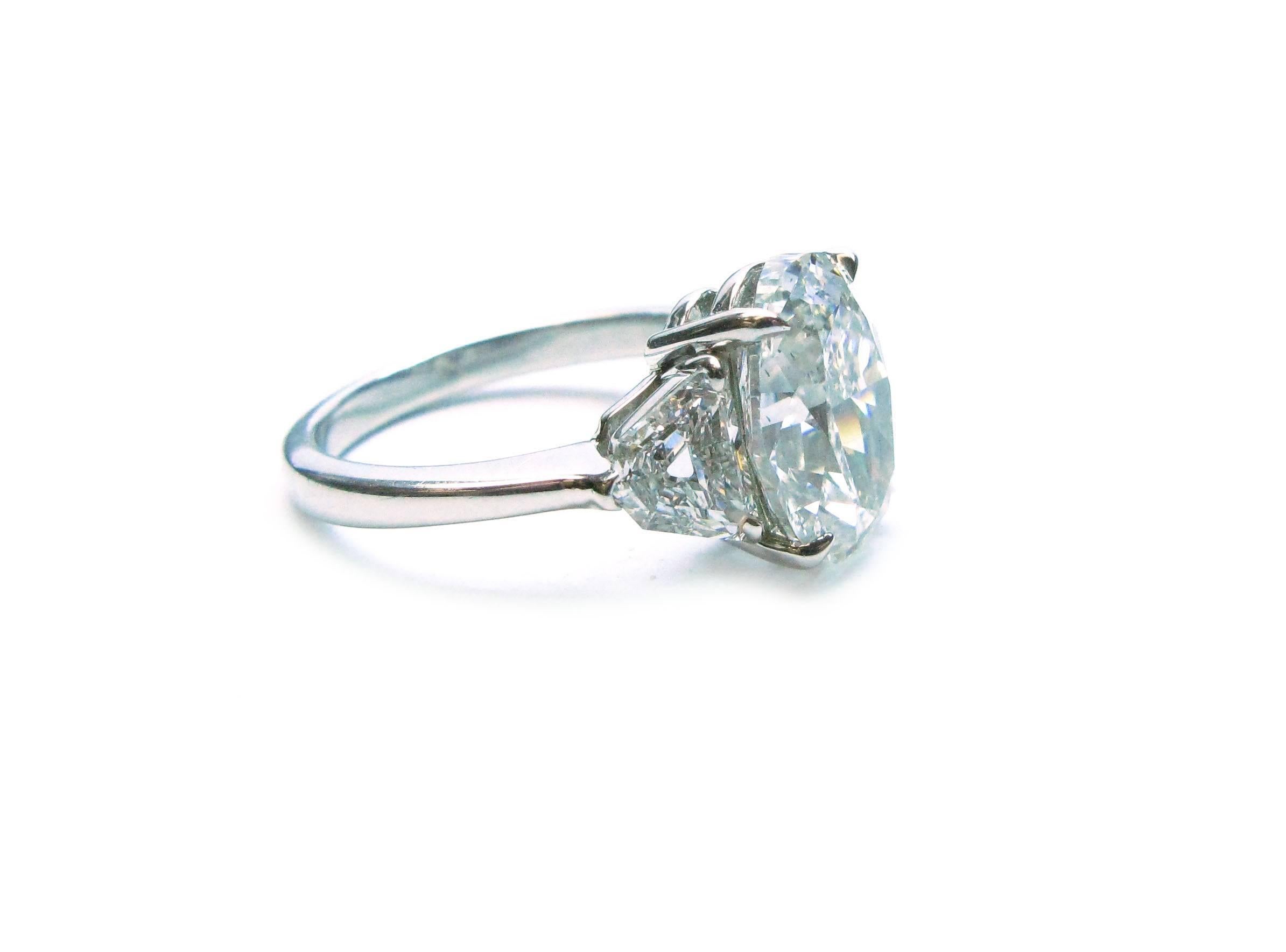 3.63 Karat GIA Cert Oval Diamant Platin Verlobungsring im Zustand „Neu“ in New York, NY